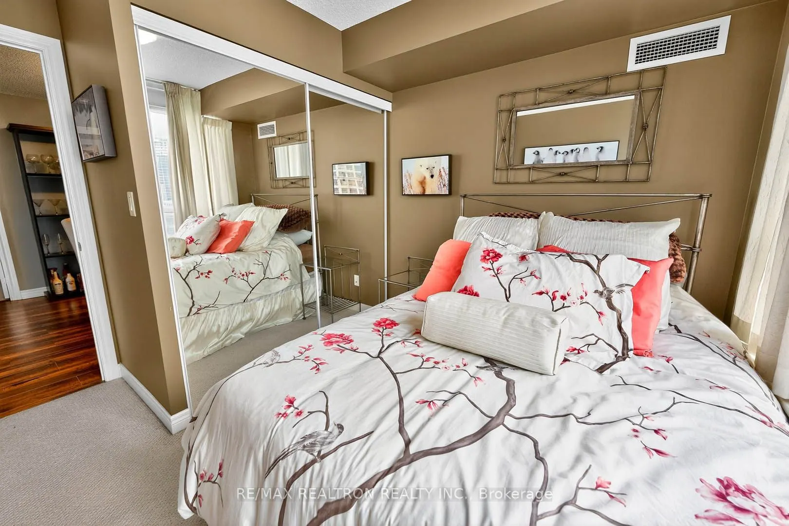310 Burnhamthorpe Road W, #1106