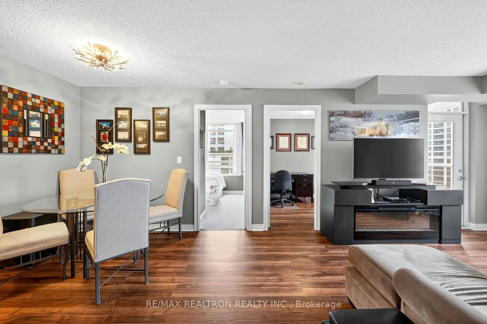 310 Burnhamthorpe Road W, #1106