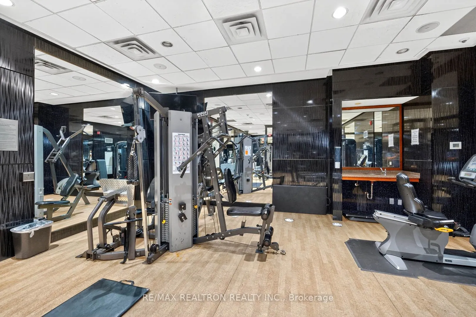 310 Burnhamthorpe Road W, #1106