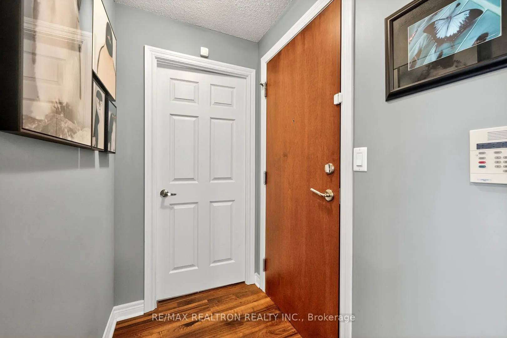 310 Burnhamthorpe Road W, #1106
