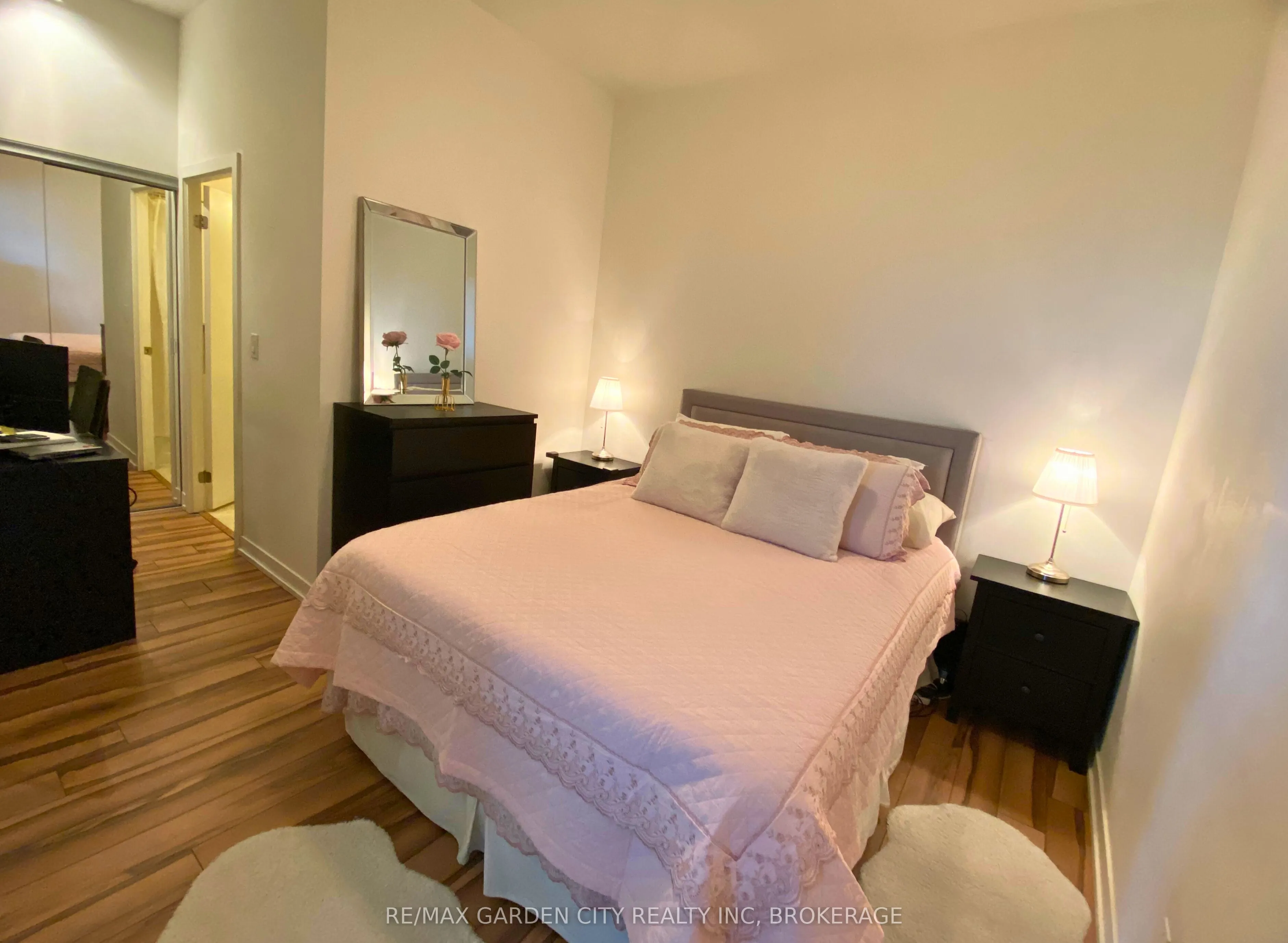 5101 Dundas Street W, #1402