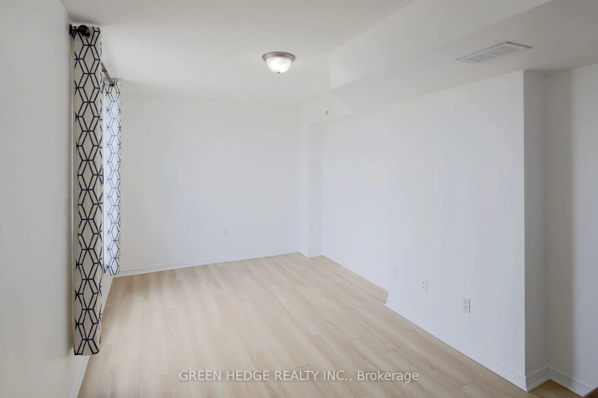 20 Elsie Lane, #218