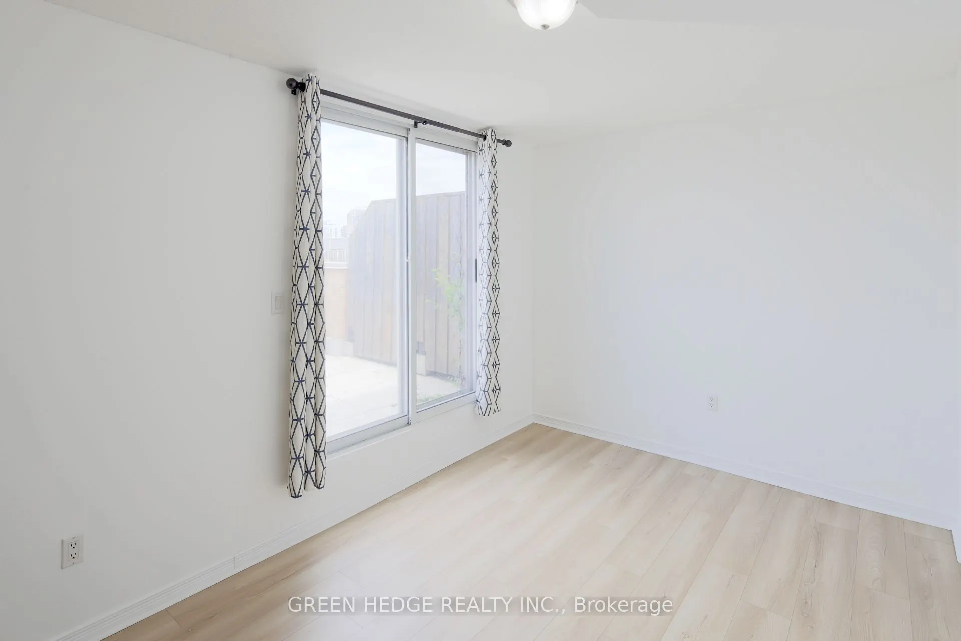 20 Elsie Lane, #218