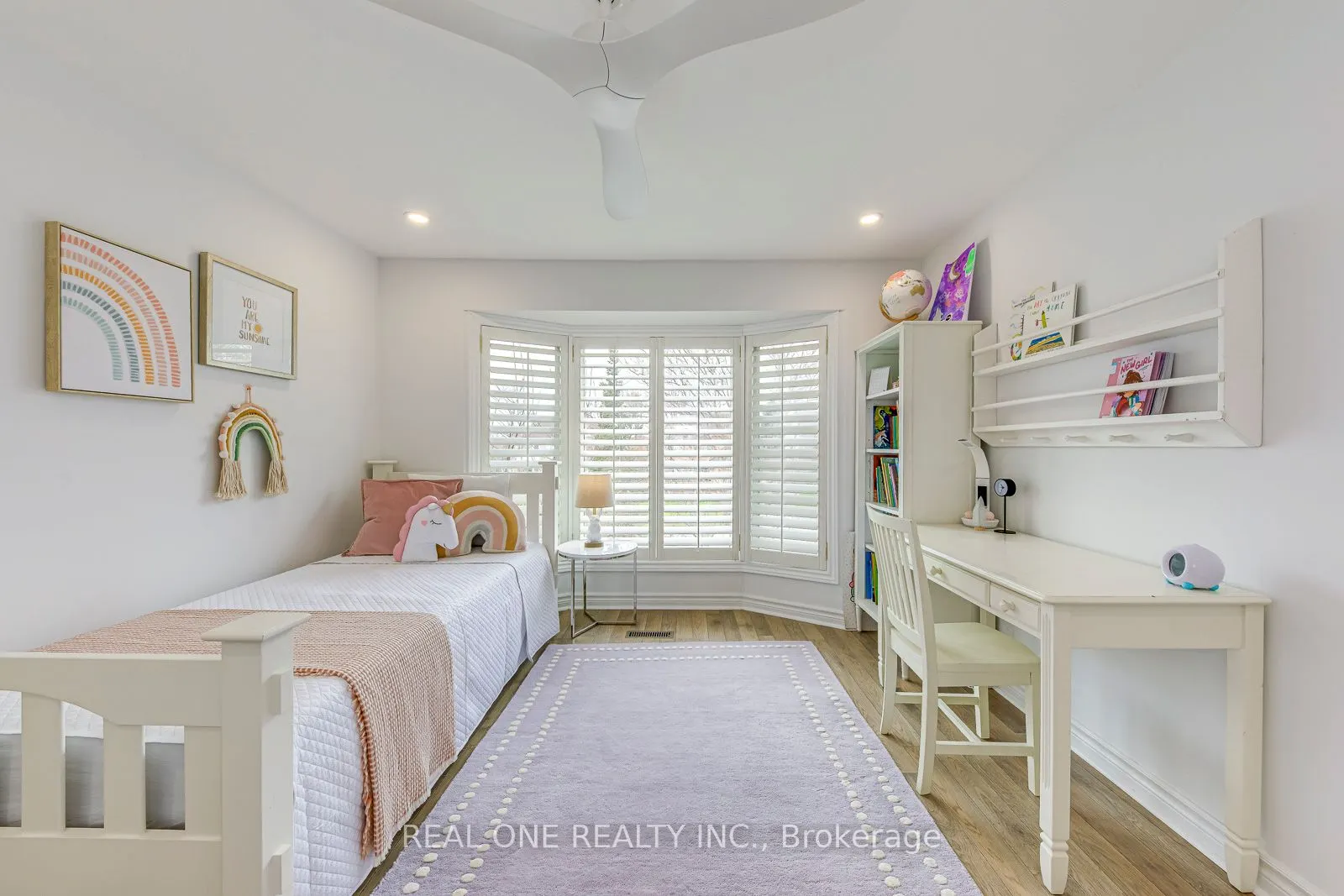 2075 Banbury Crescent