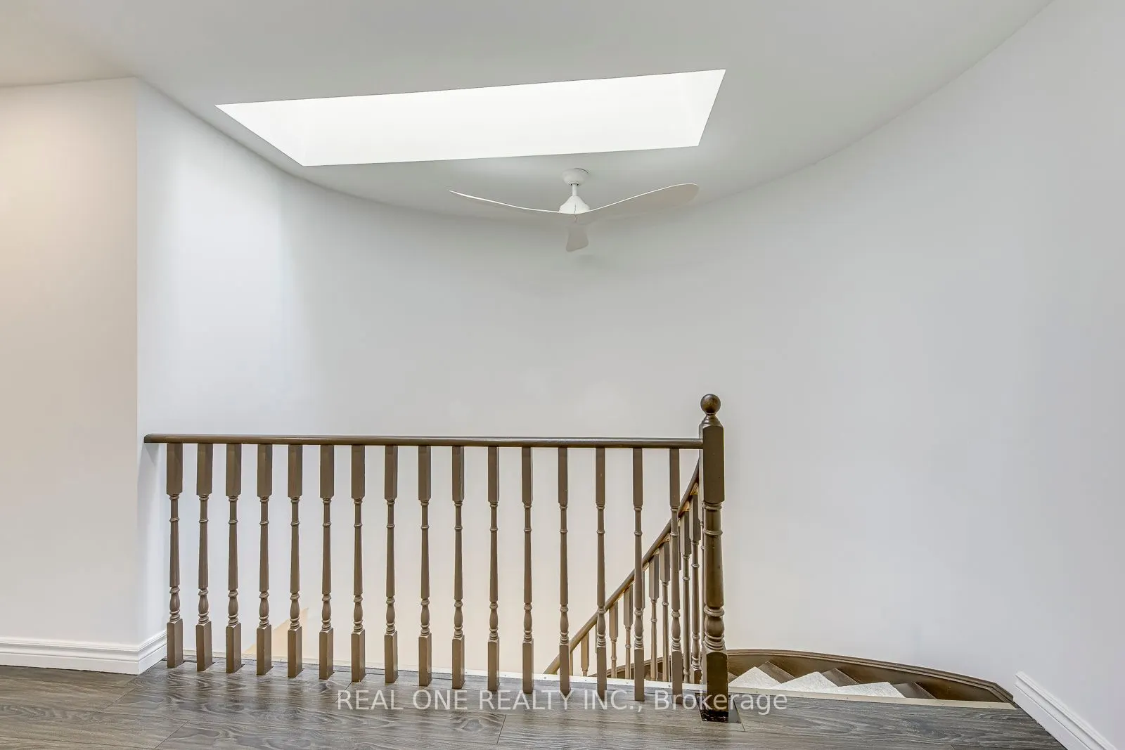2075 Banbury Crescent