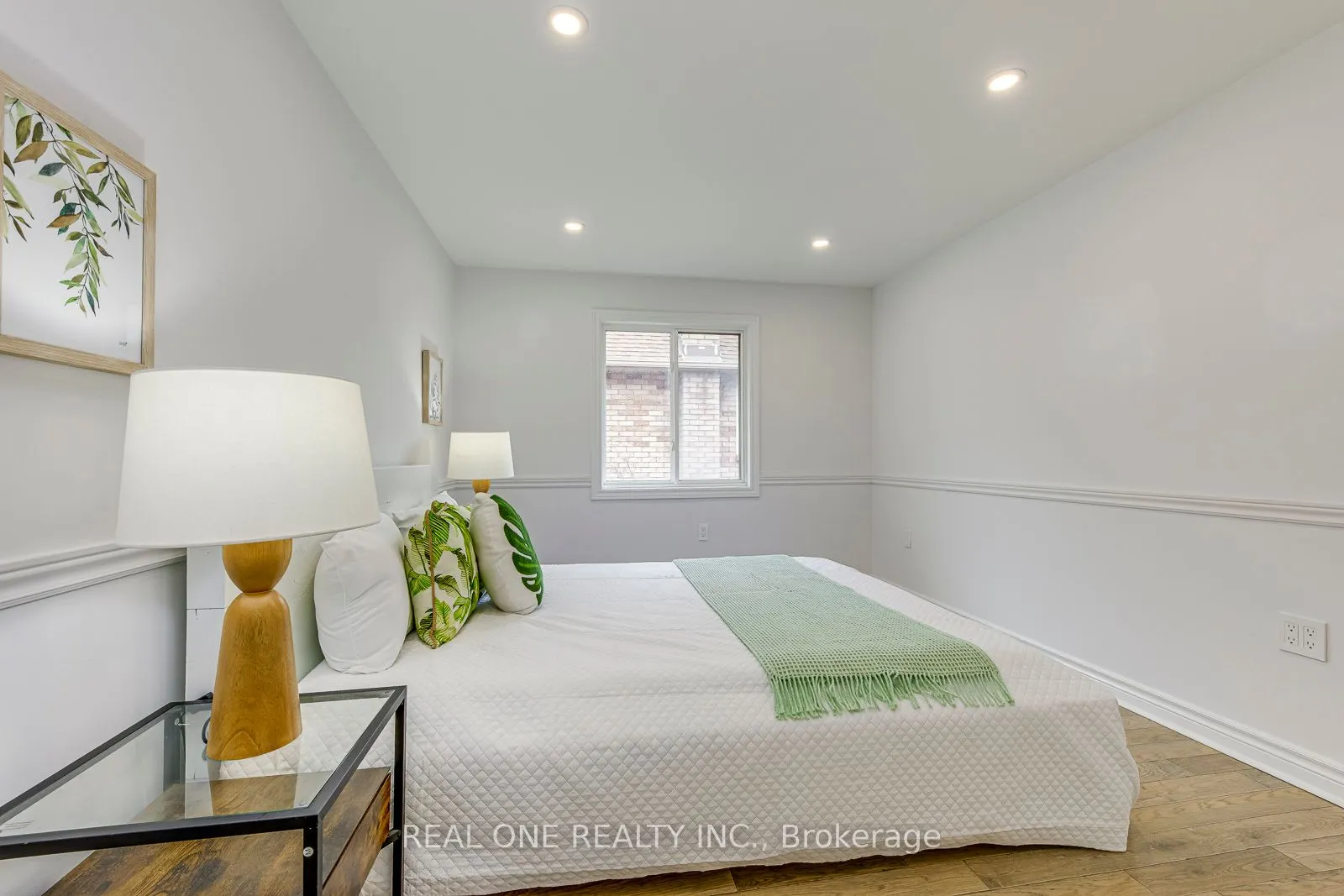 2075 Banbury Crescent