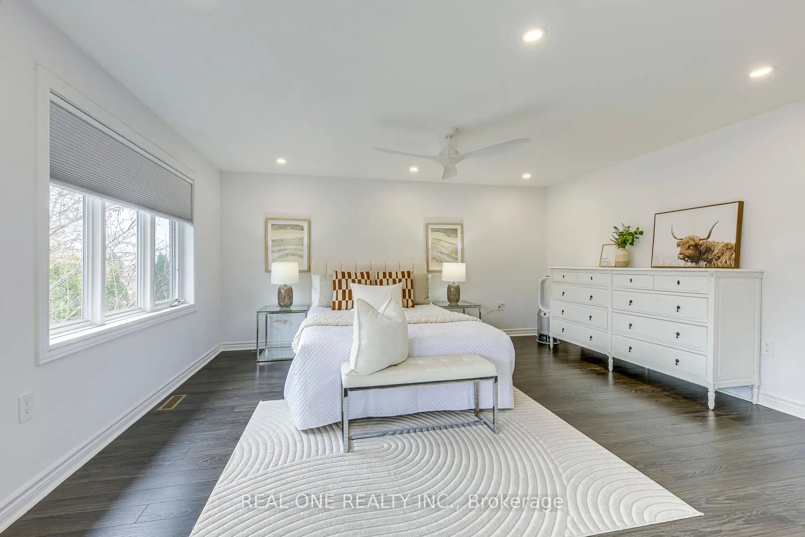 2075 Banbury Crescent