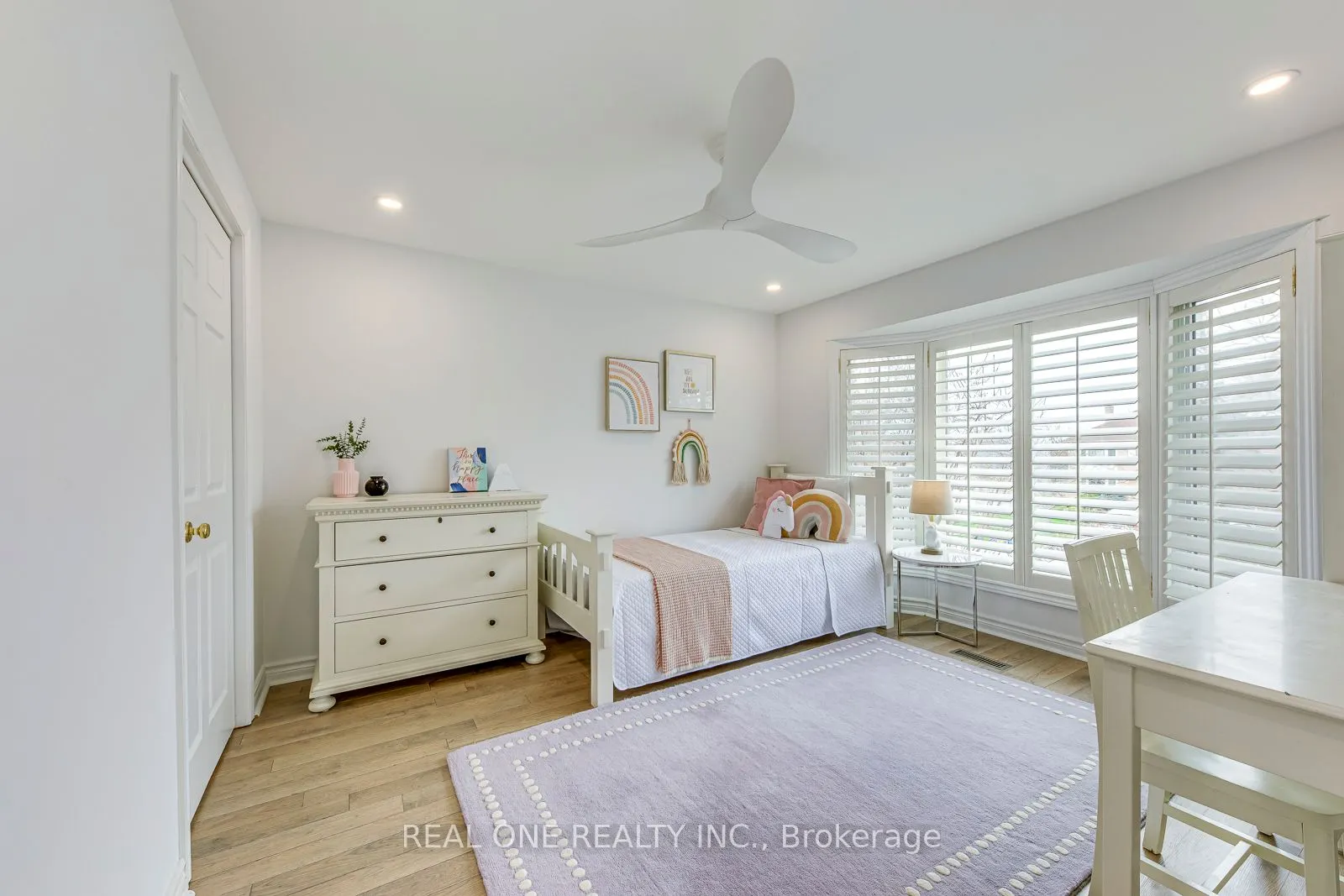 2075 Banbury Crescent