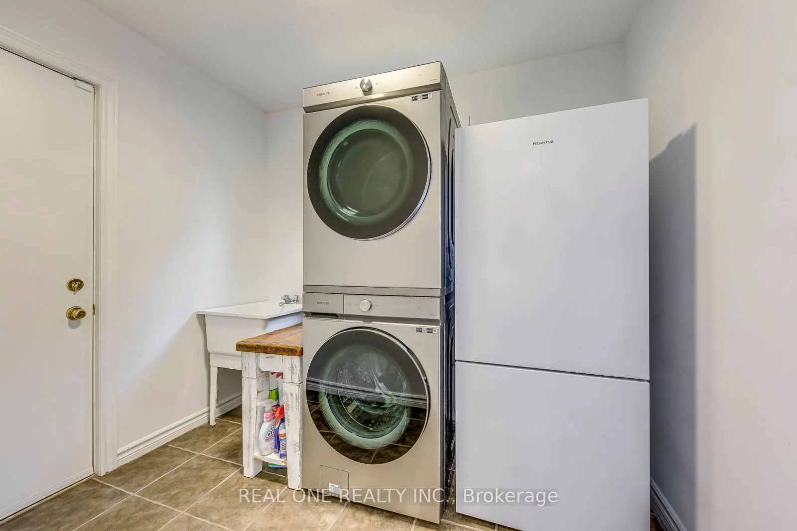 2075 Banbury Crescent