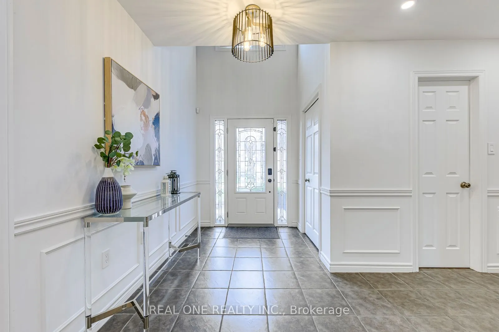 2075 Banbury Crescent