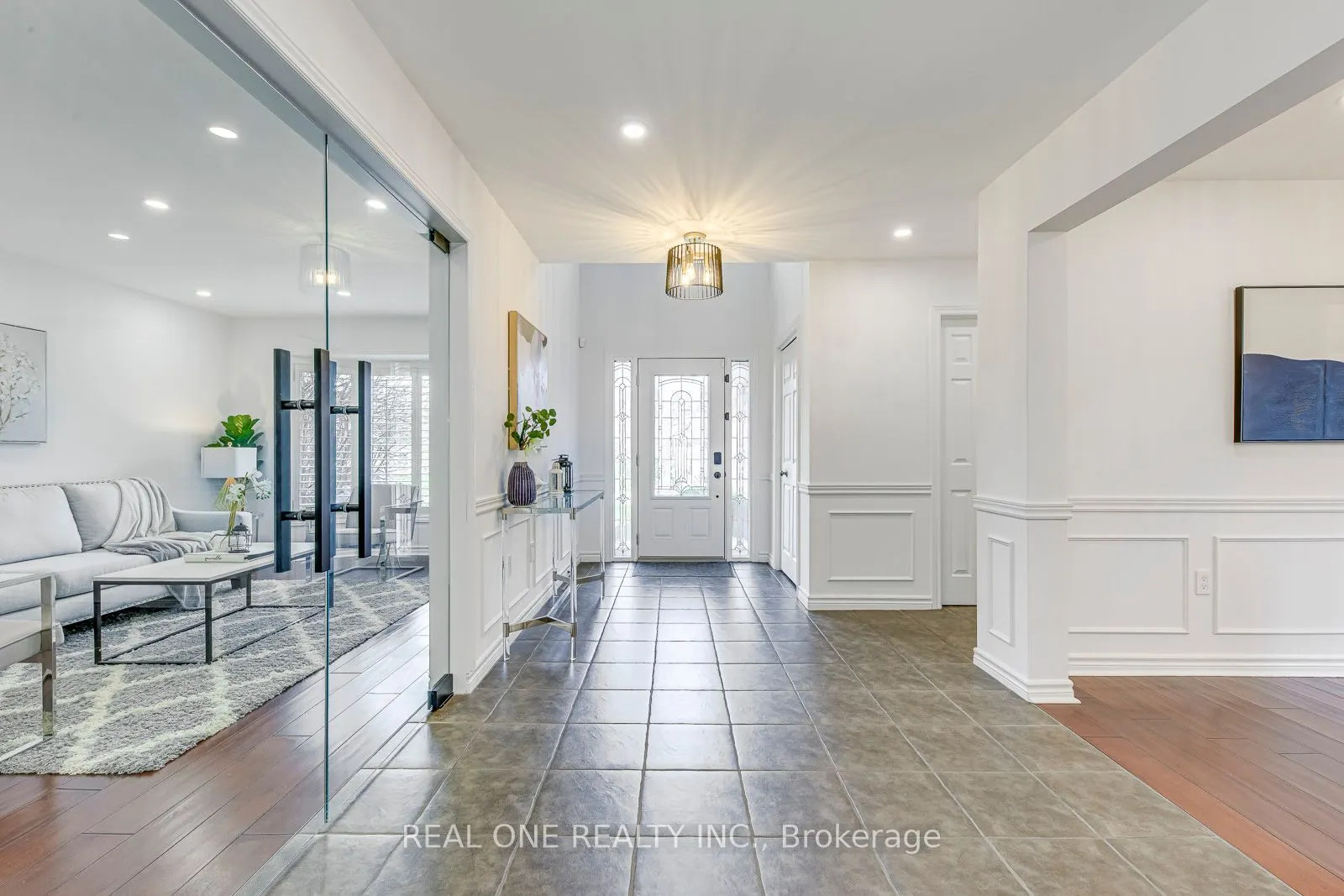 2075 Banbury Crescent