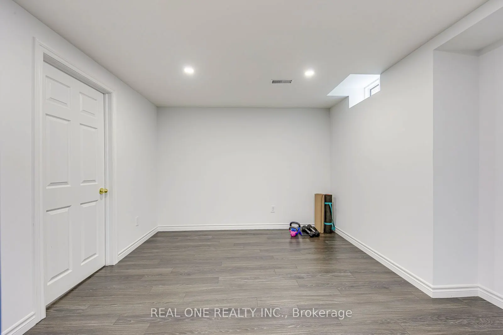 2075 Banbury Crescent