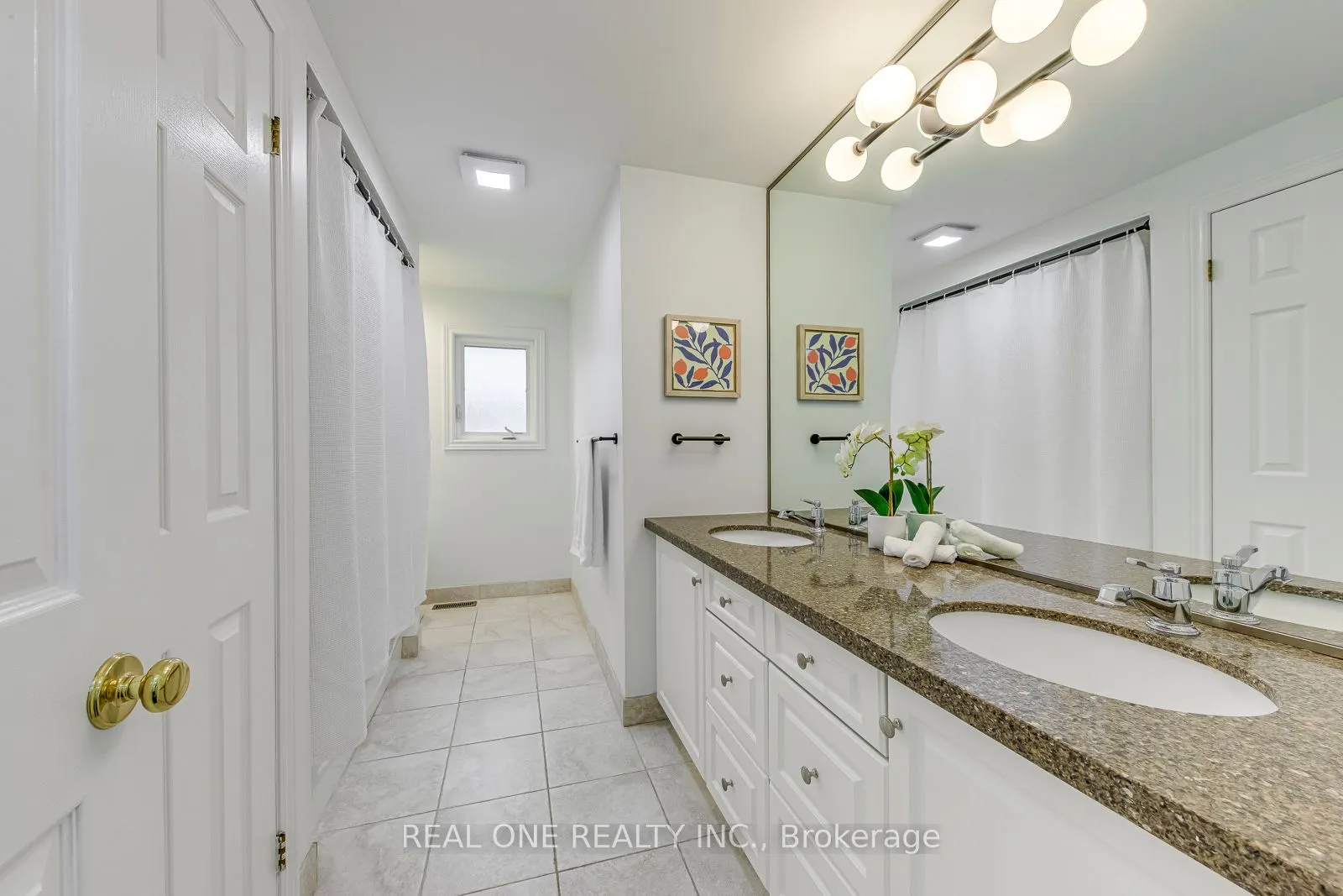 2075 Banbury Crescent