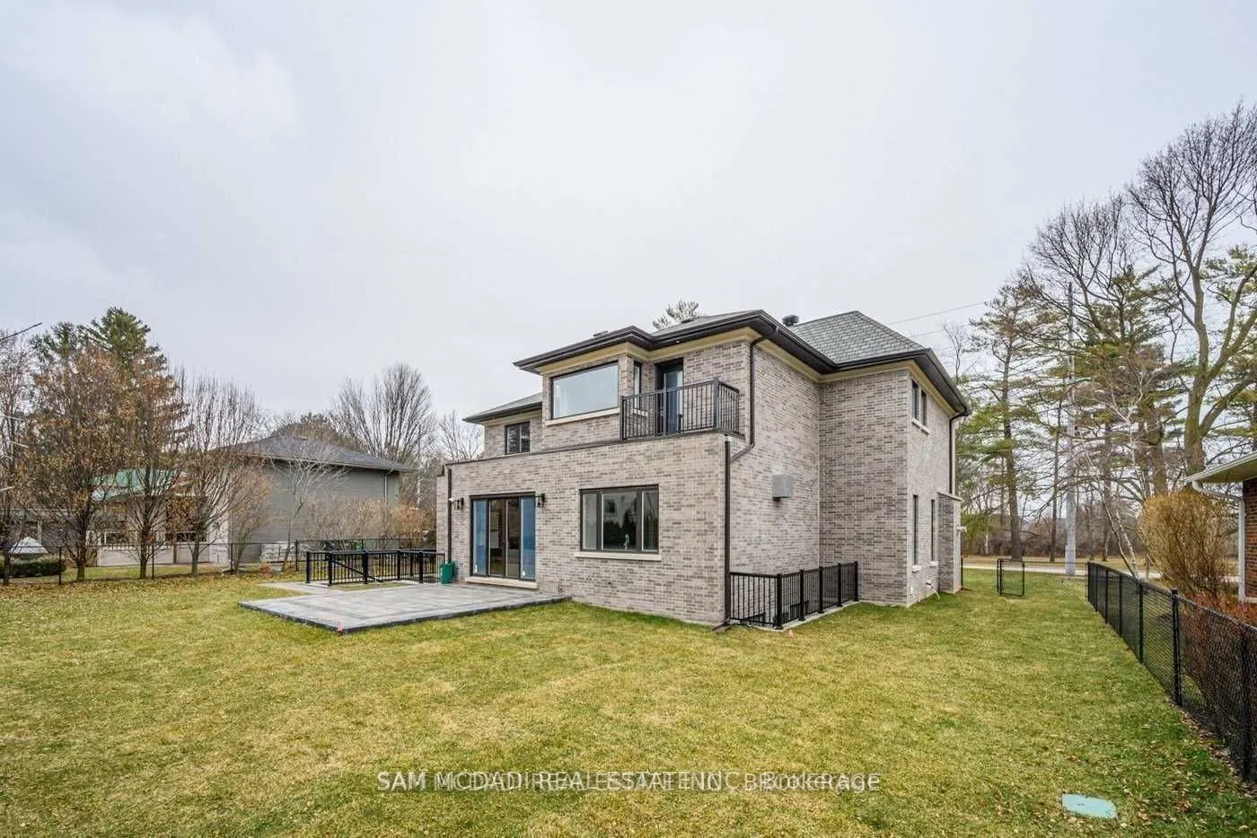 577 Indian Road