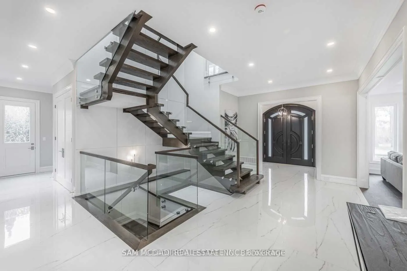 577 Indian Road