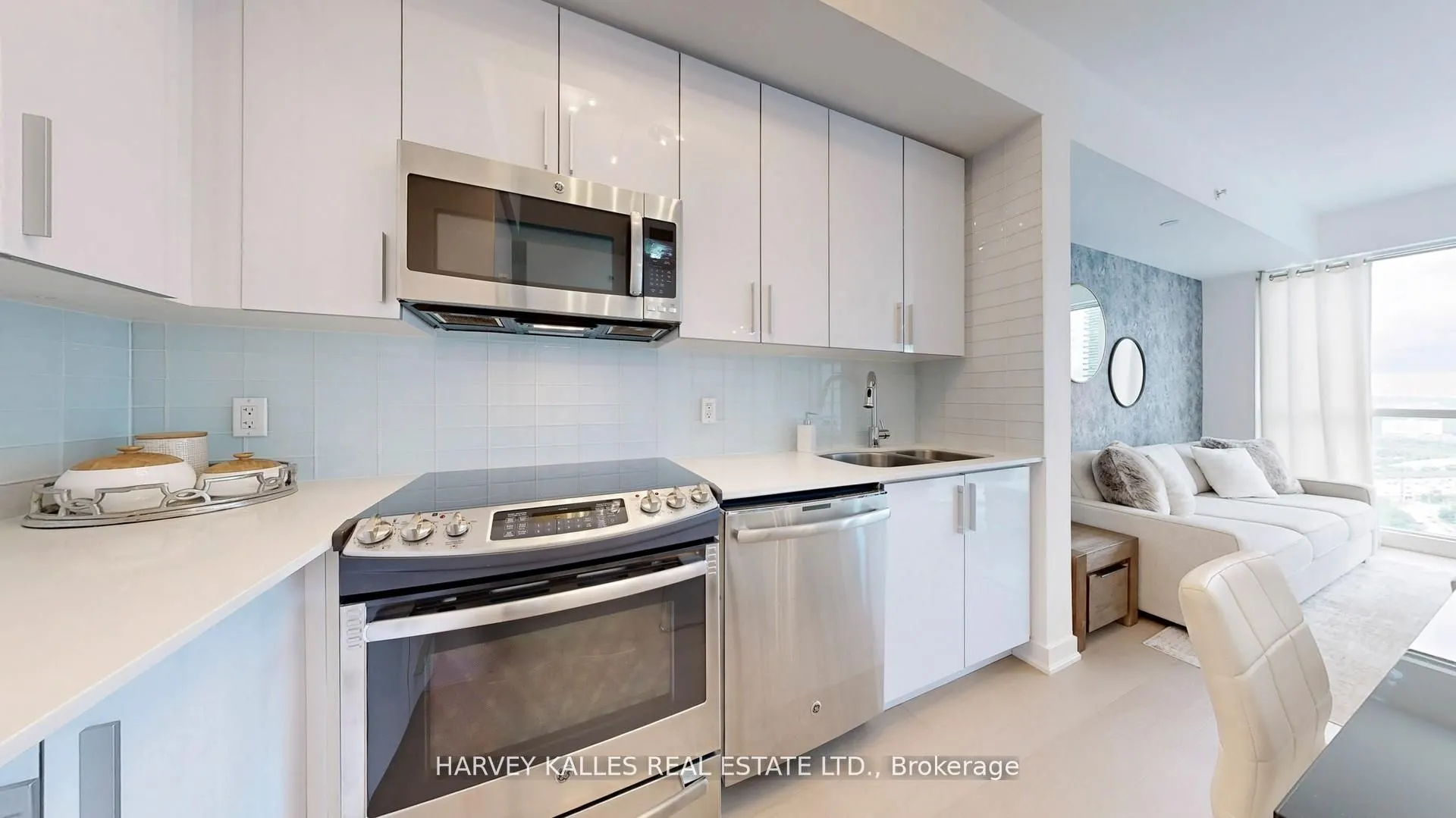2200 Lake Shore Boulevard W, #4008
