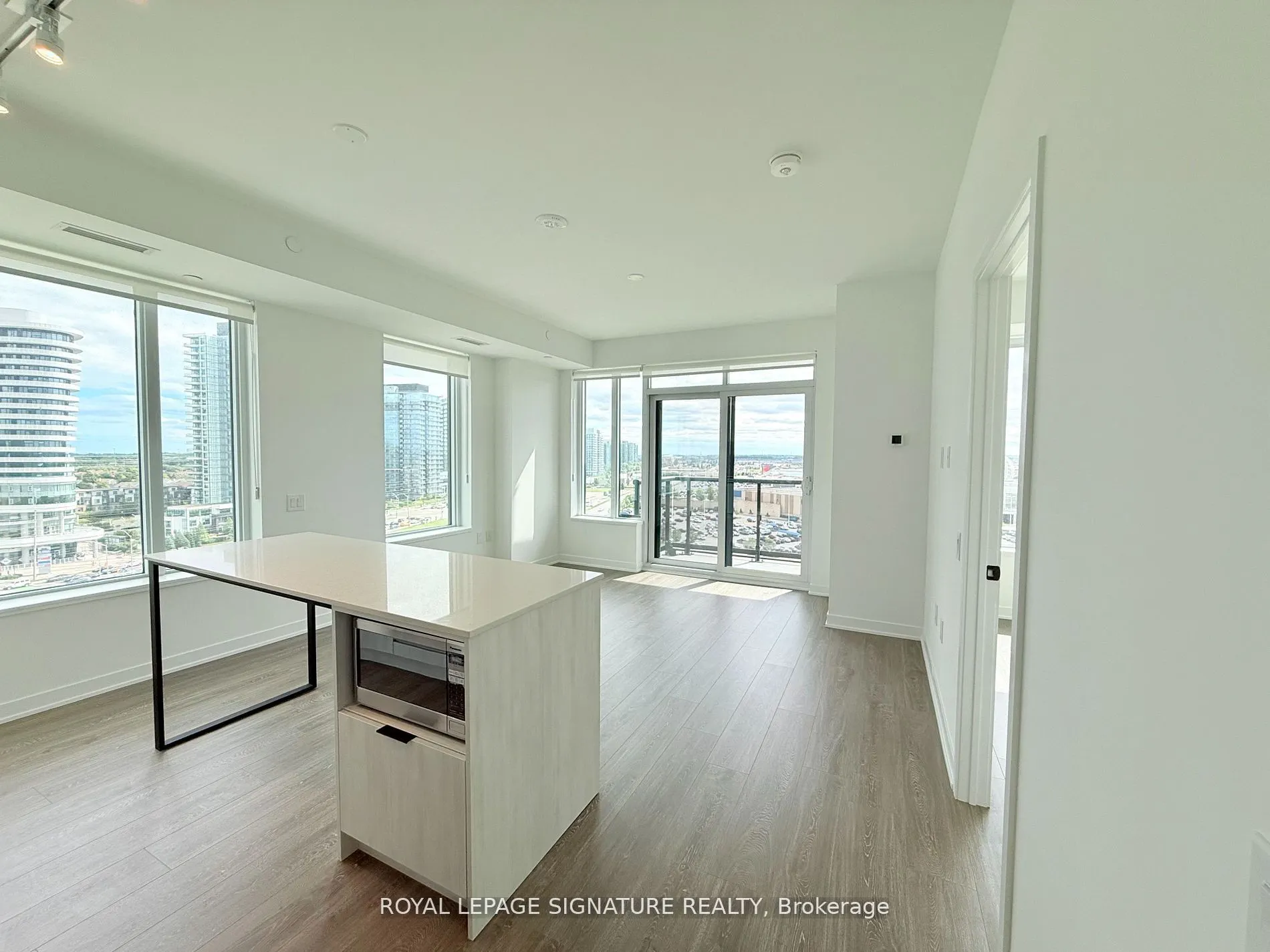 2495 Eglinton Avenue W, #1204