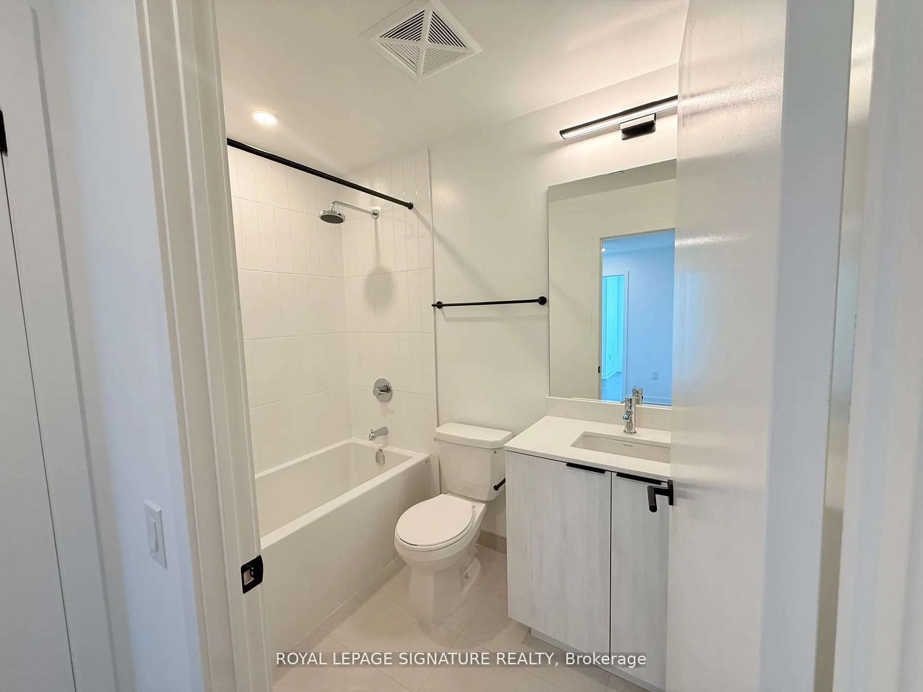 2495 Eglinton Avenue W, #1204