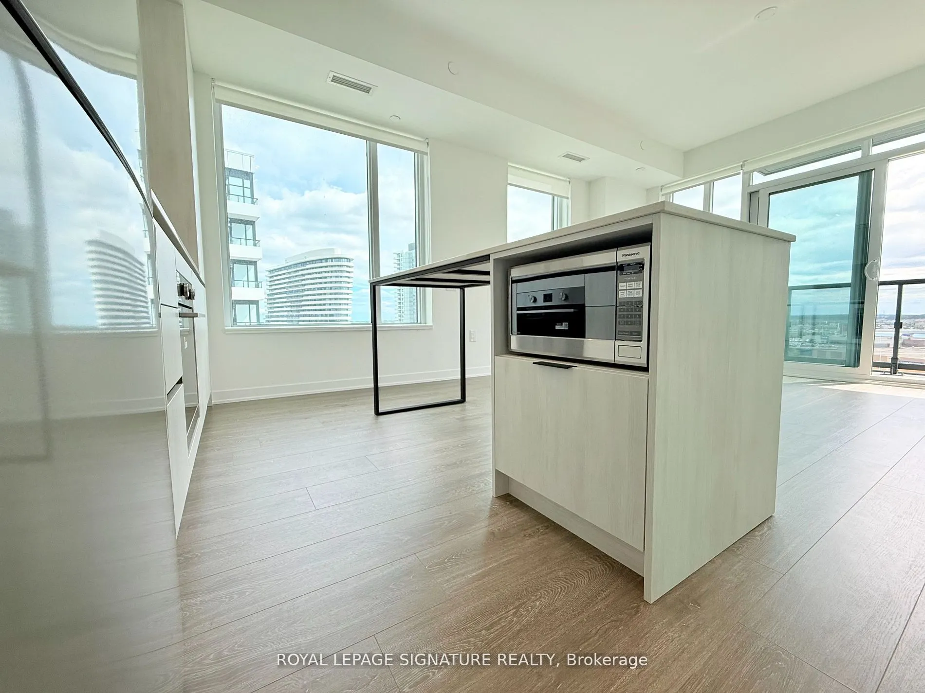 2495 Eglinton Avenue W, #1204