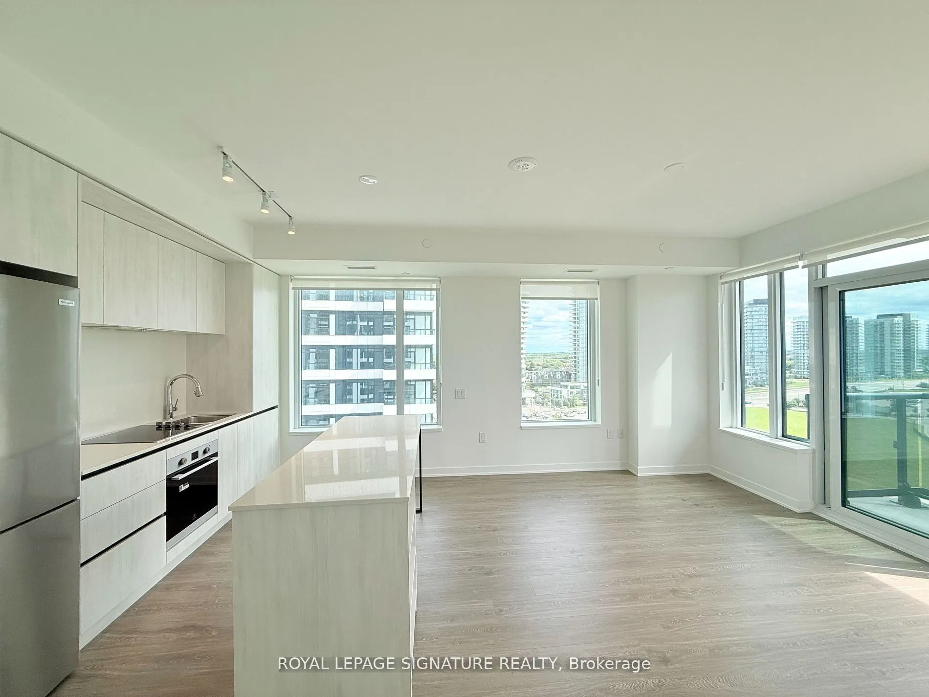 2495 Eglinton Avenue W, #1204