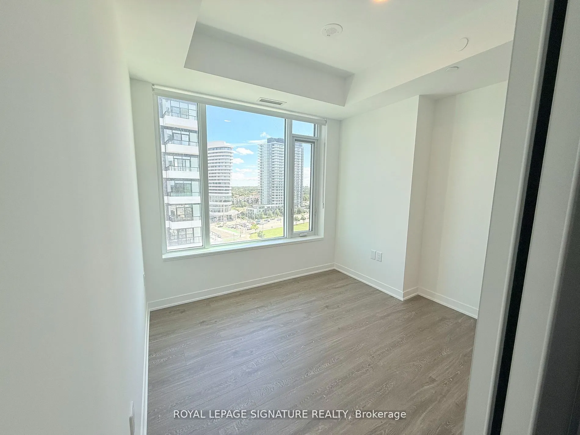 2495 Eglinton Avenue W, #1204