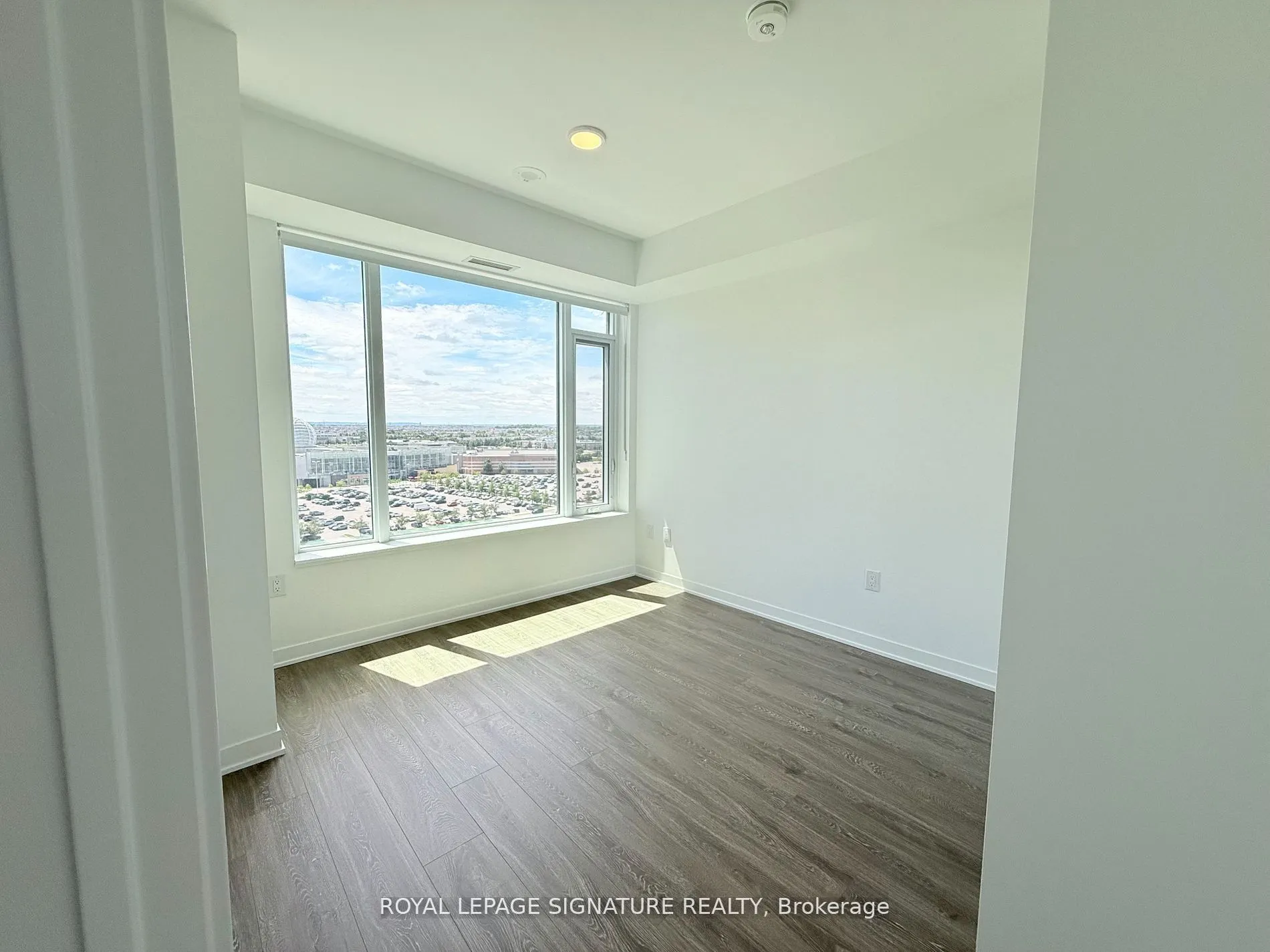 2495 Eglinton Avenue W, #1204