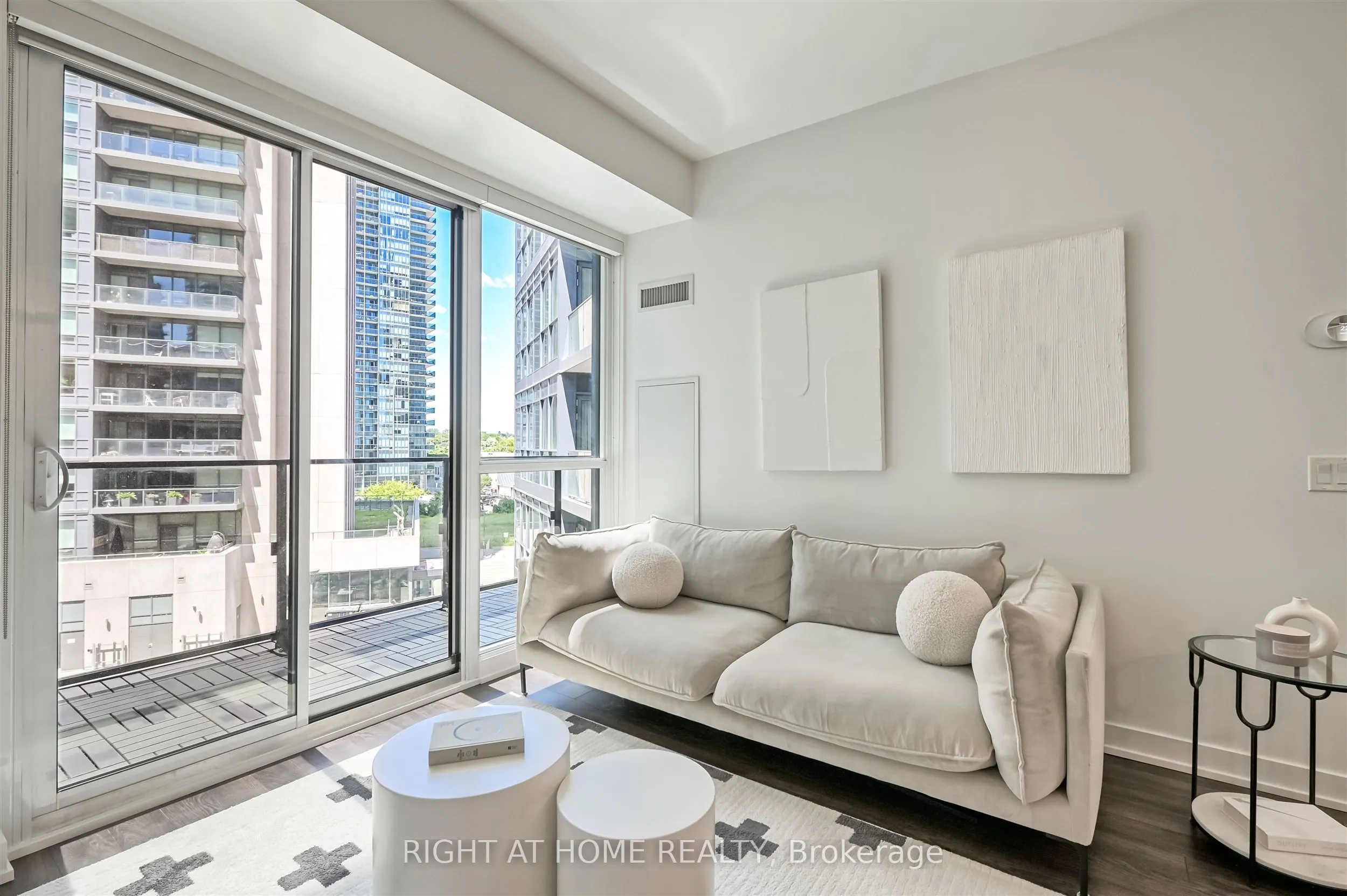 10 Park Lawn Road, #620