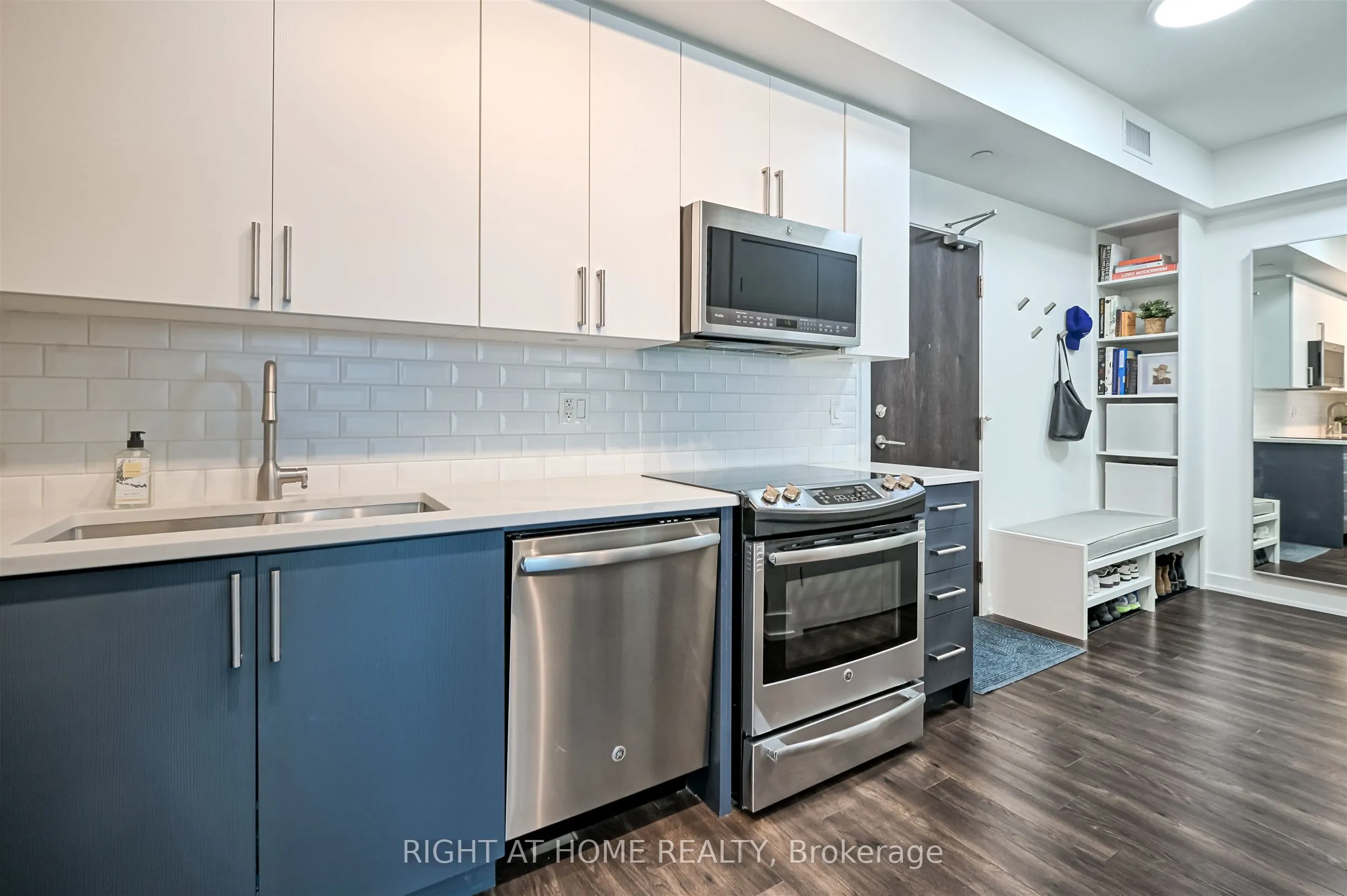 10 Park Lawn Road, #620