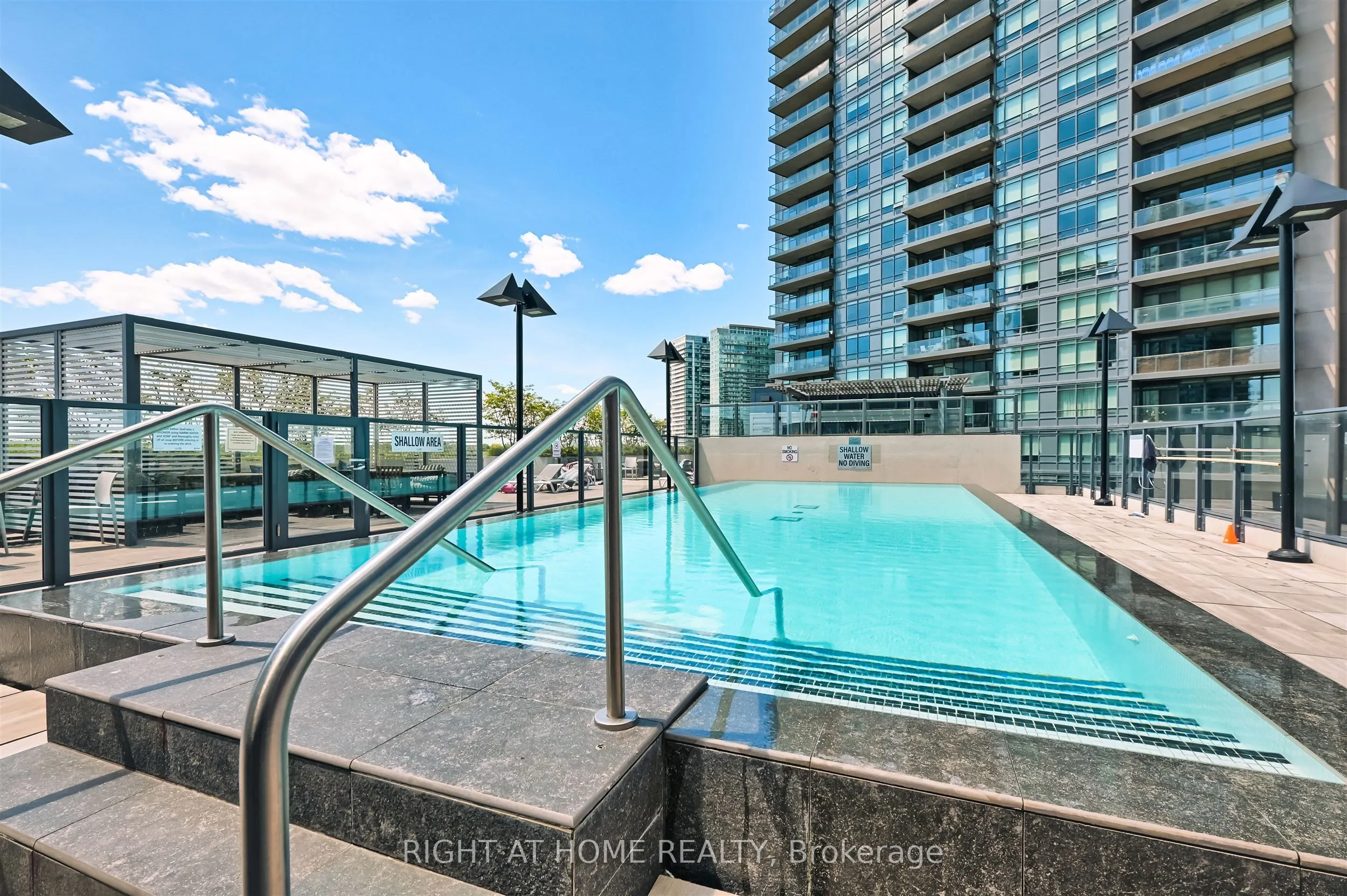 10 Park Lawn Road, #620