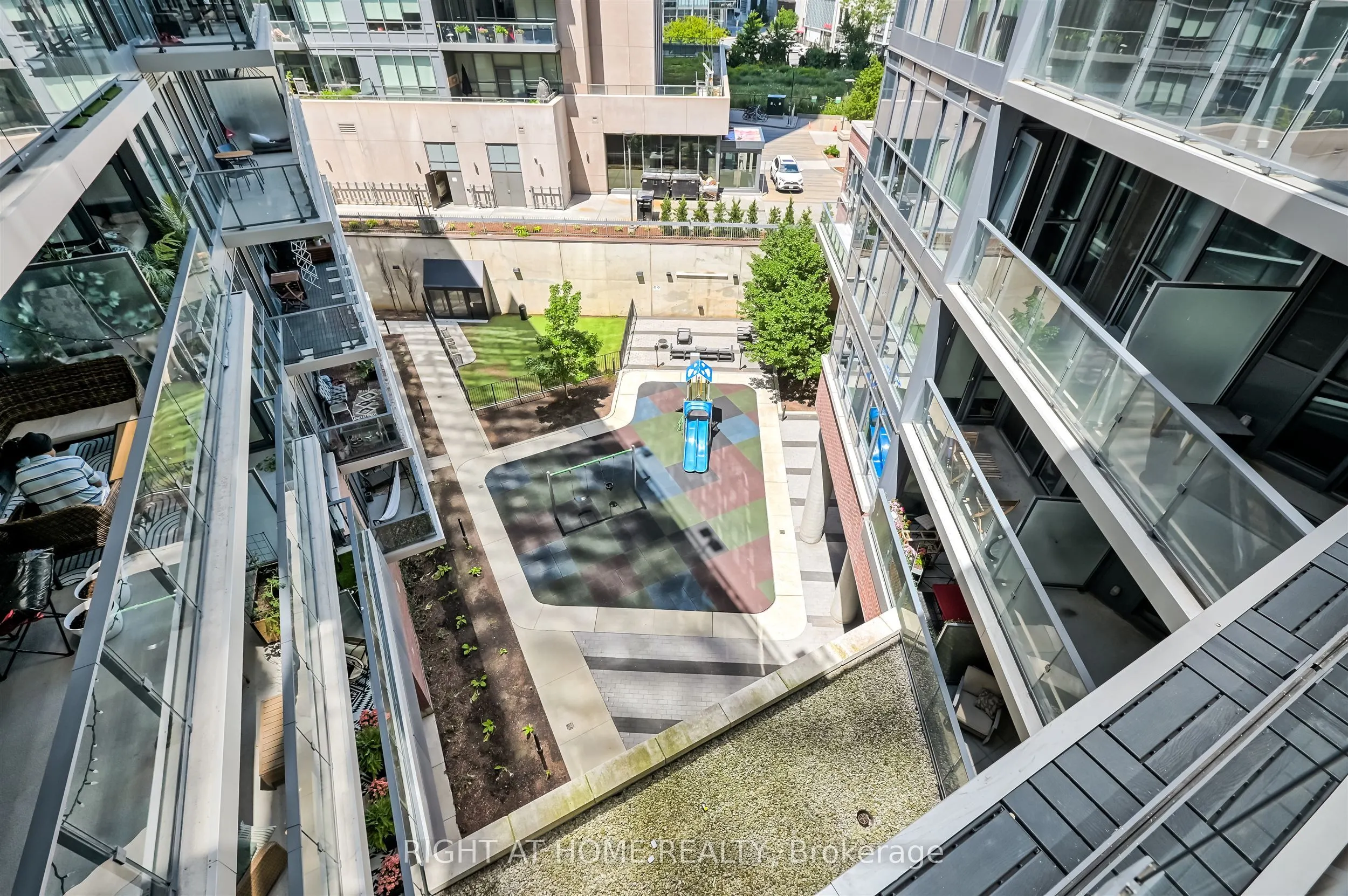 10 Park Lawn Road, #620