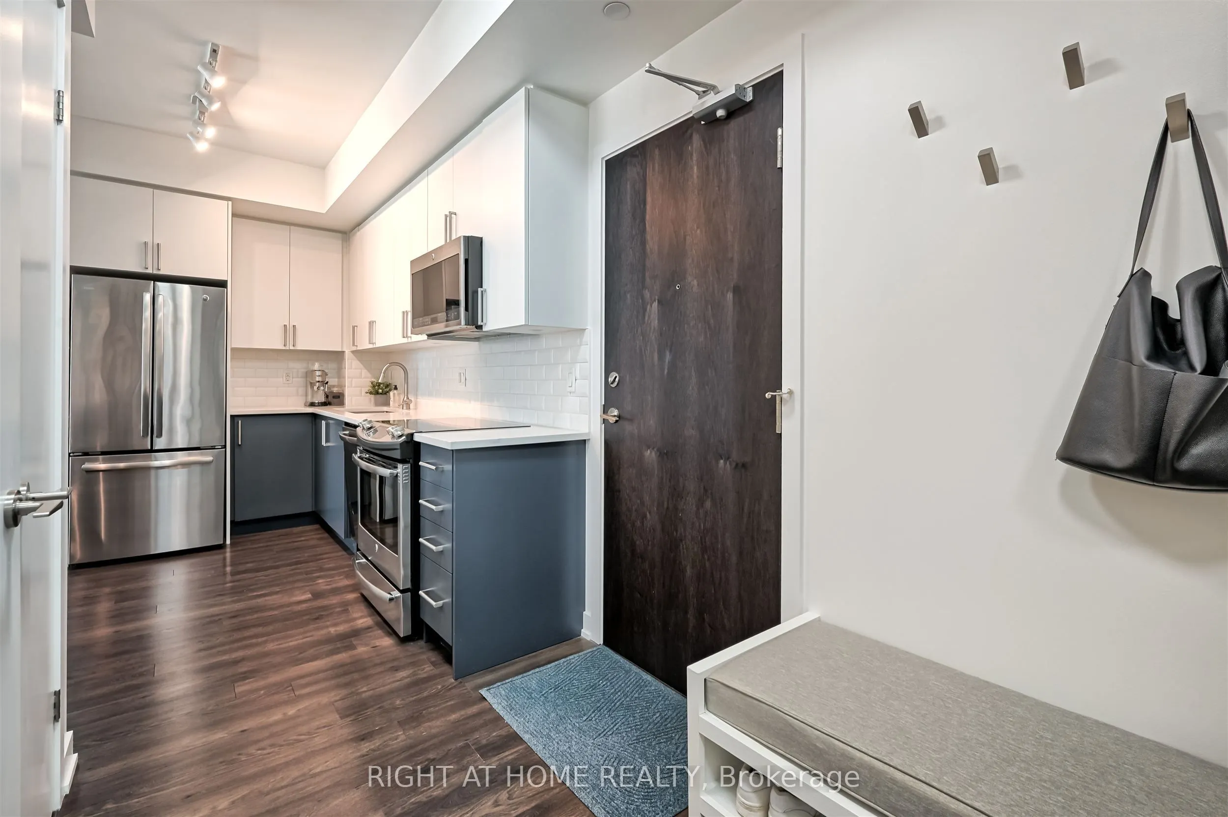 10 Park Lawn Road, #620