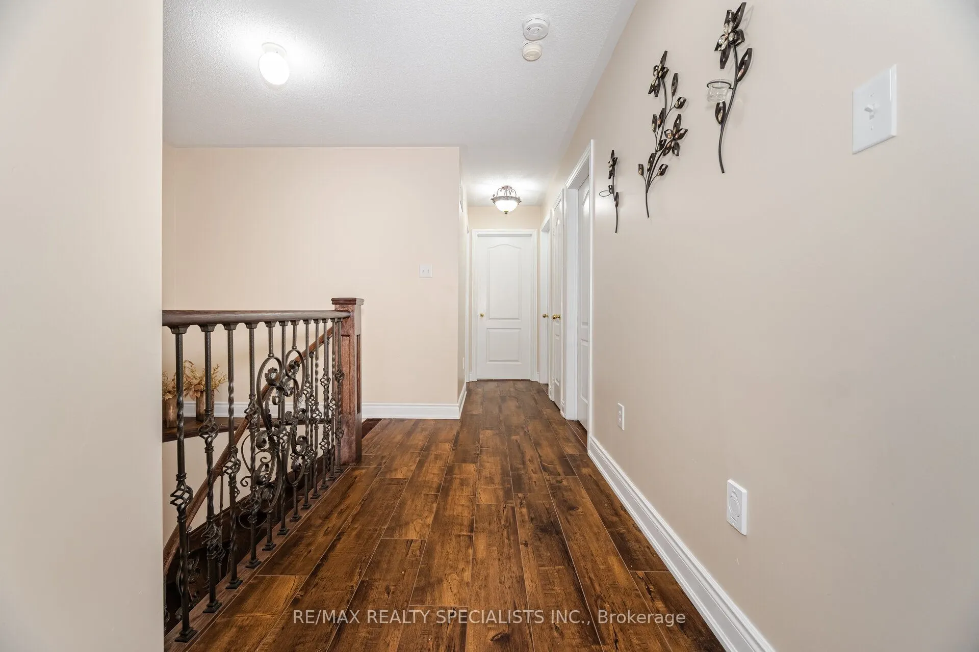 55 Golden Eagle Road