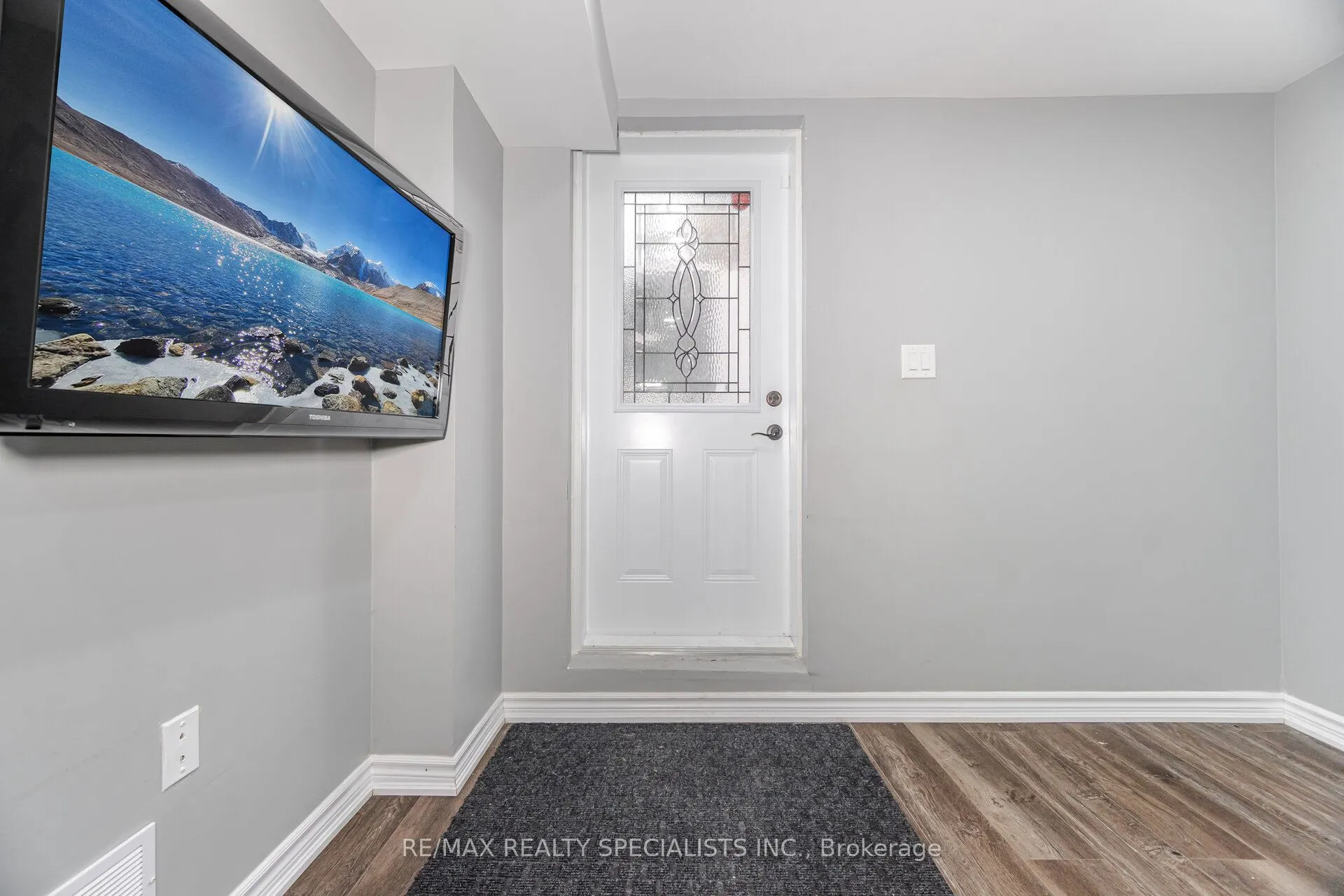 55 Golden Eagle Road