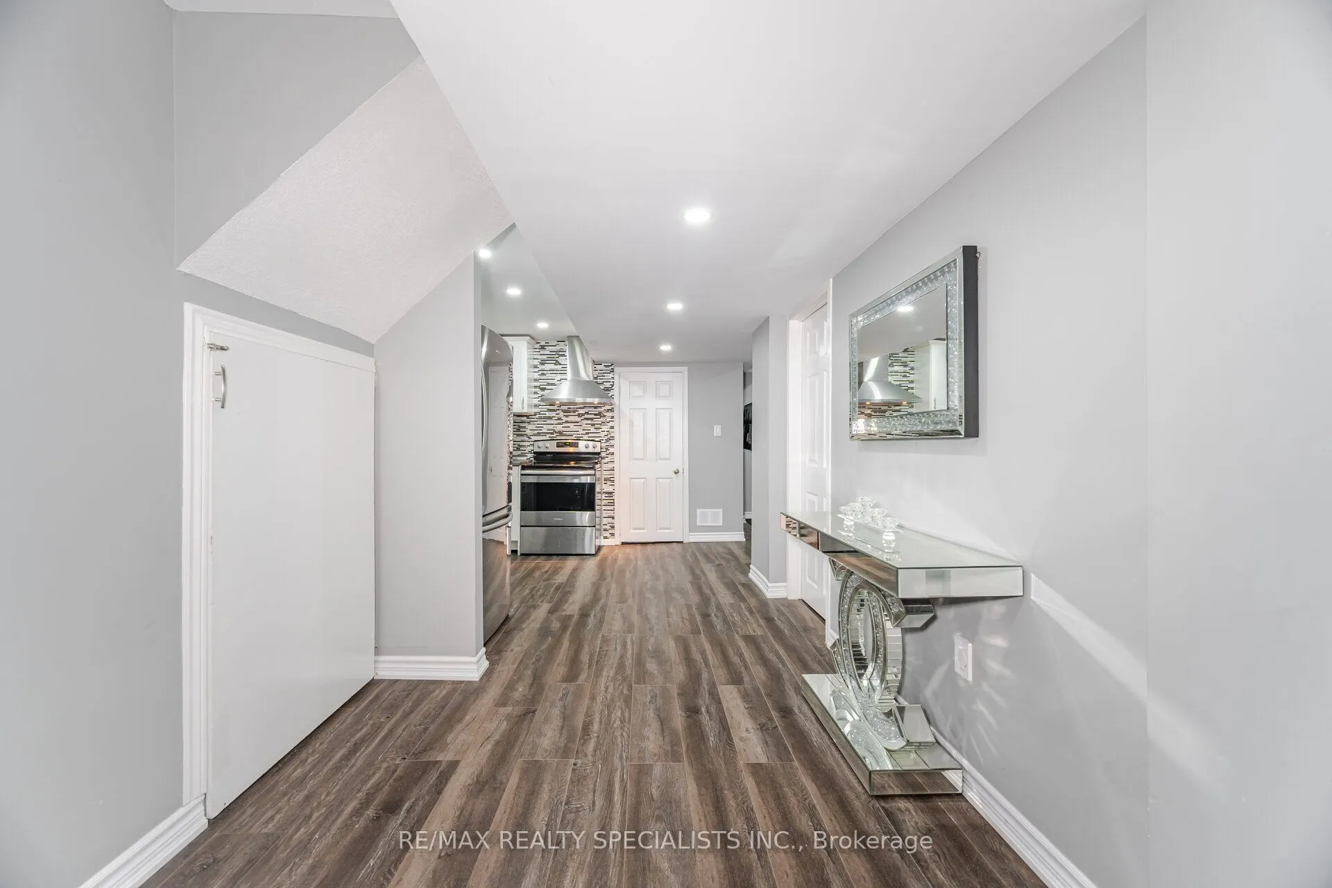 55 Golden Eagle Road