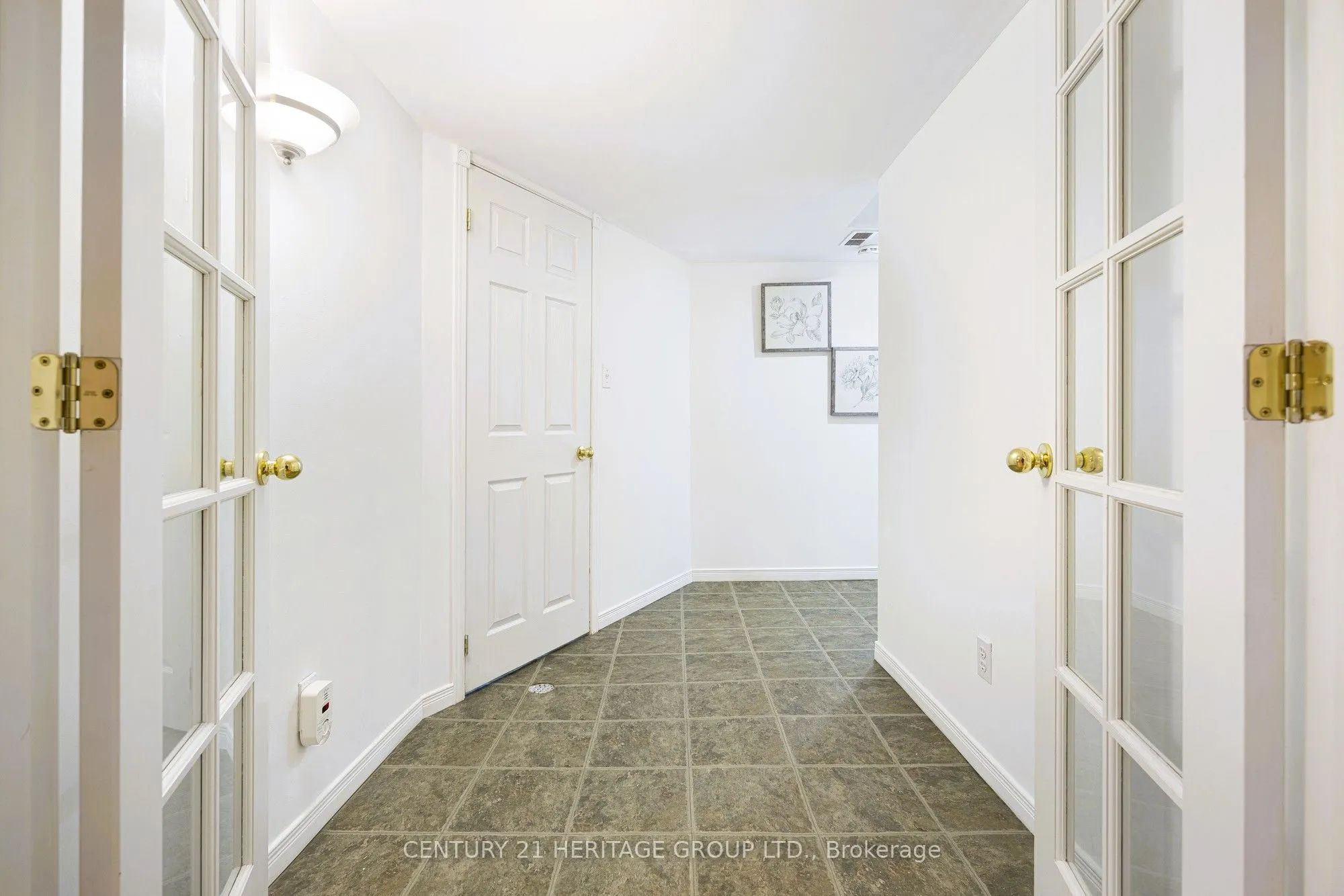 3241 Apricot Street
