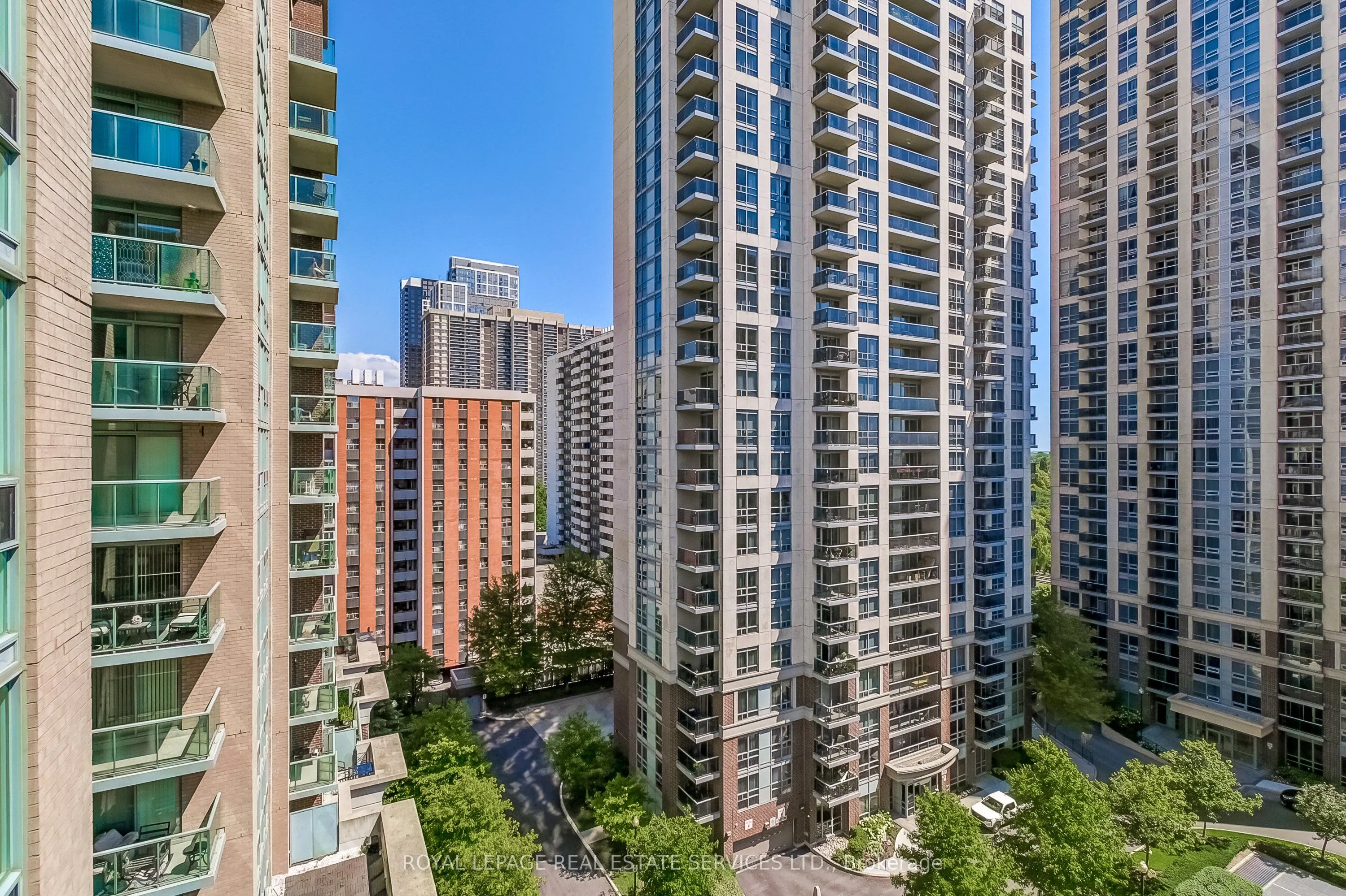 9 Michael Power Place, #1005