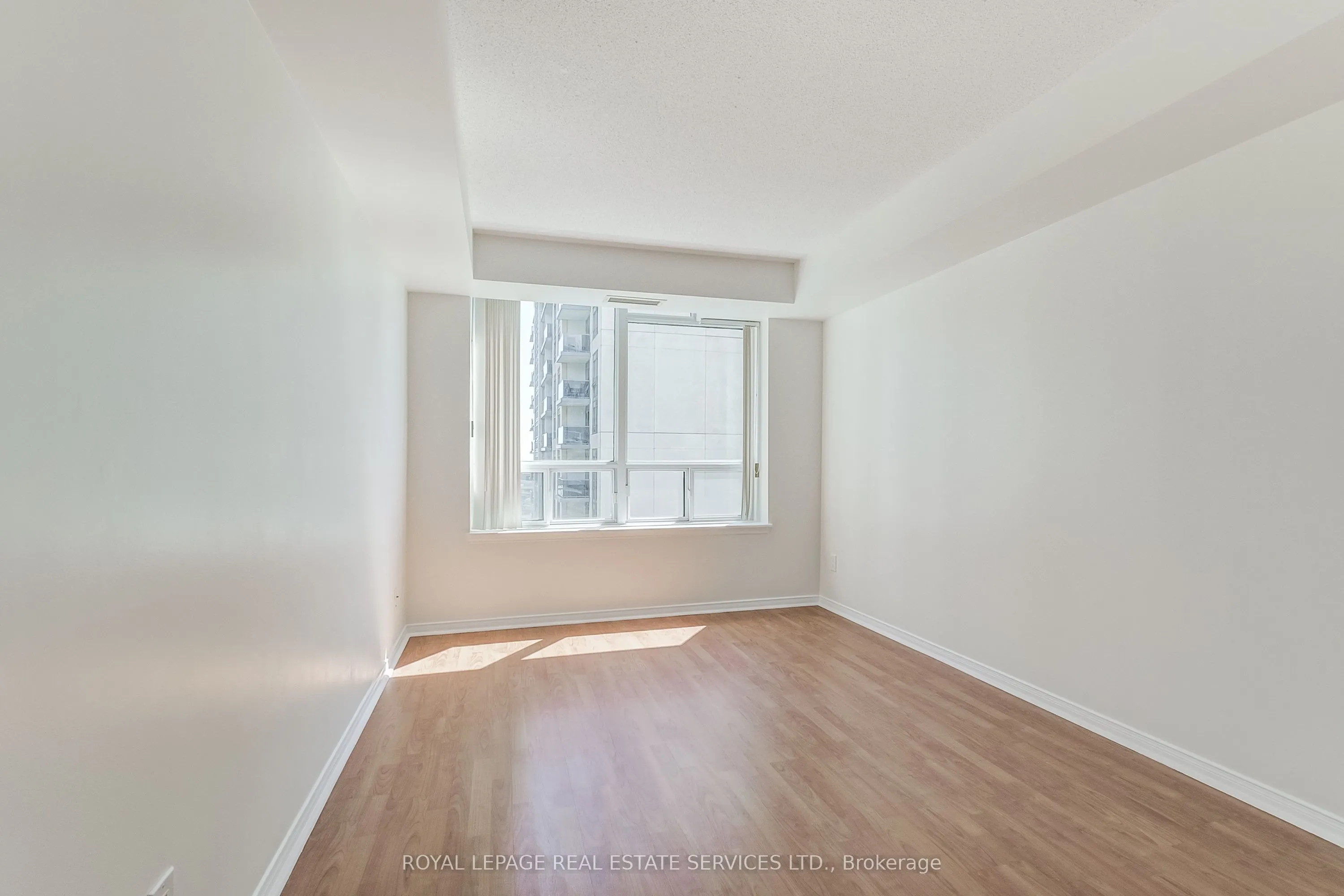 9 Michael Power Place, #1005