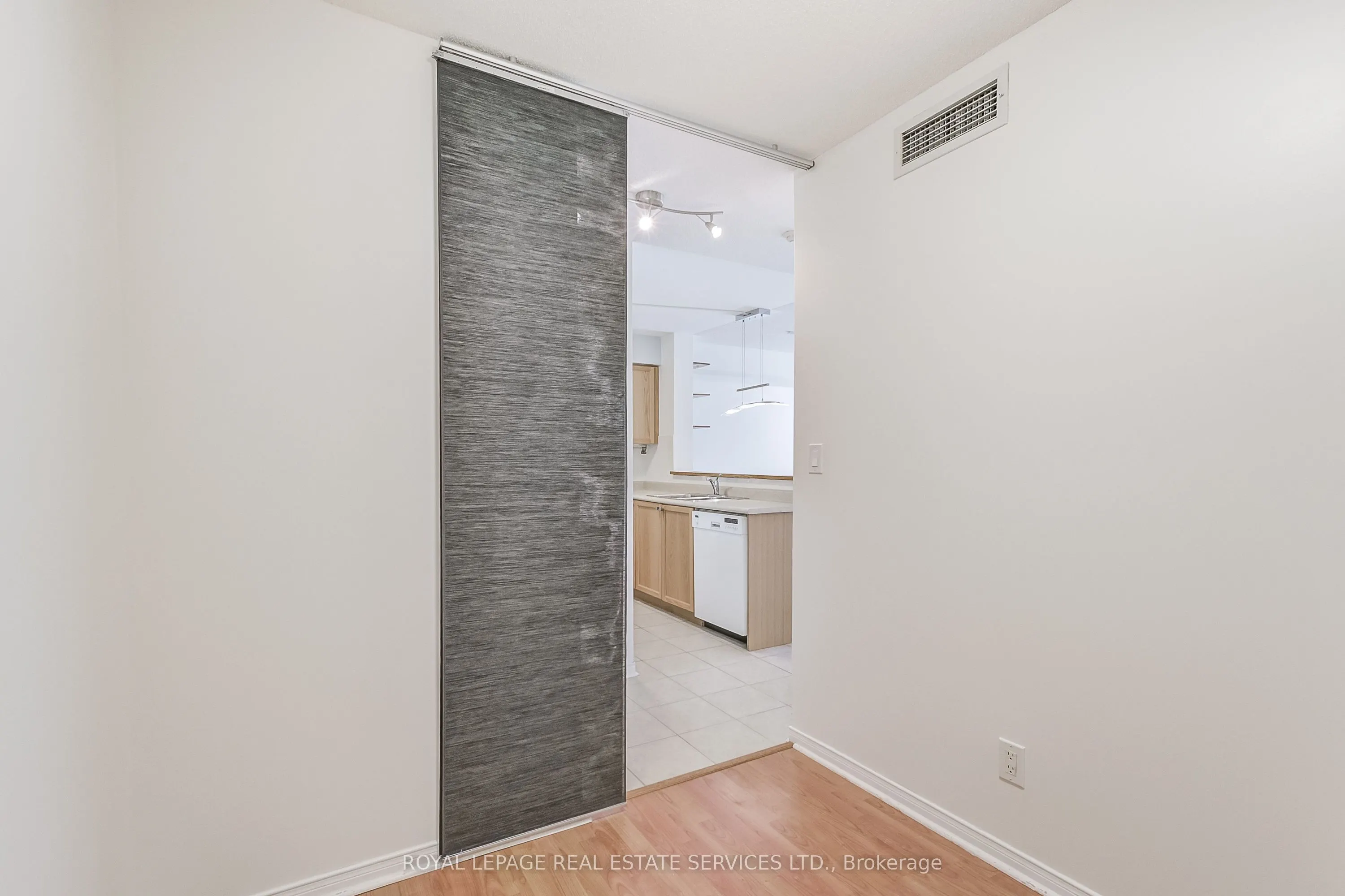 9 Michael Power Place, #1005