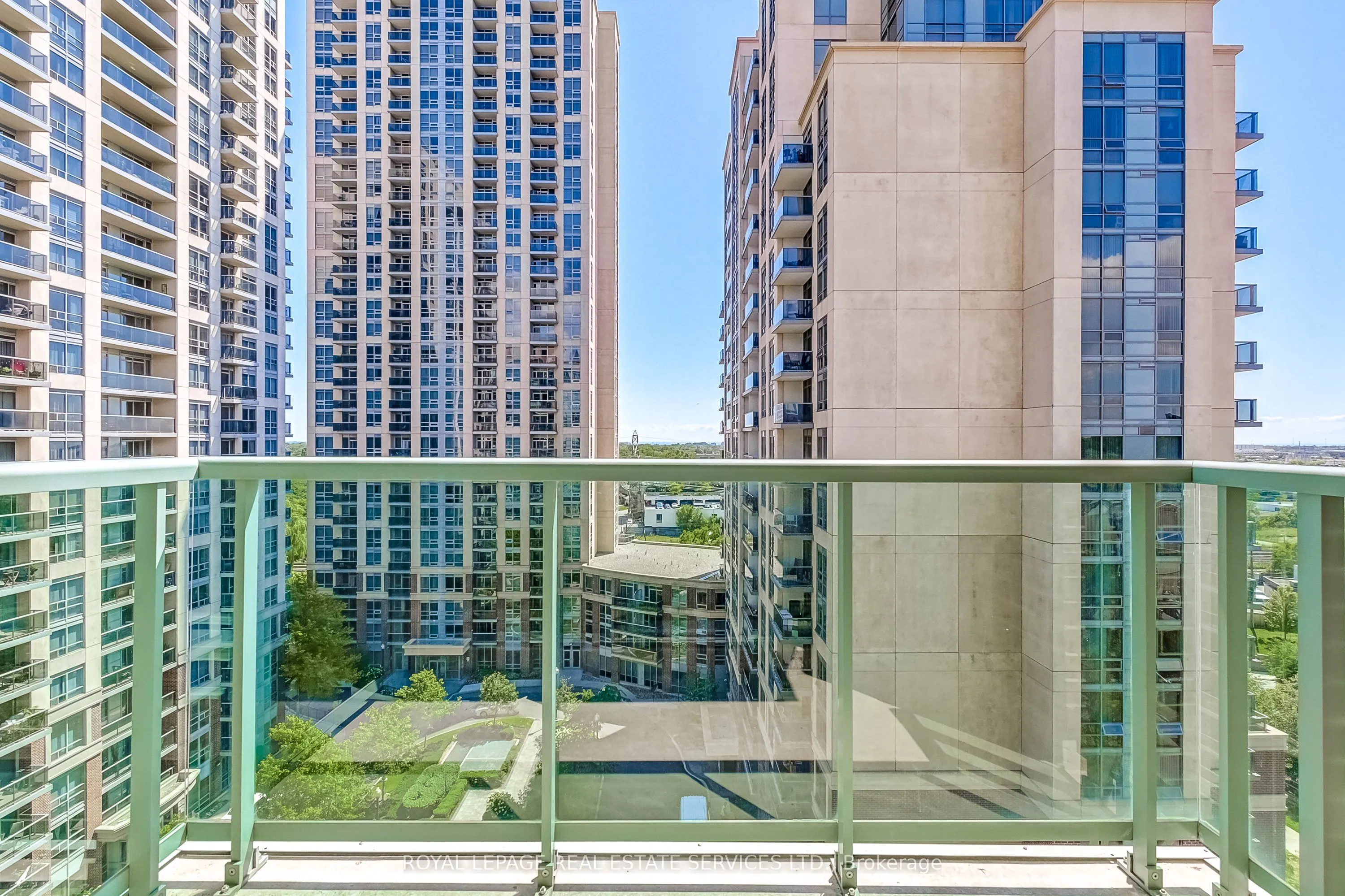 9 Michael Power Place, #1005