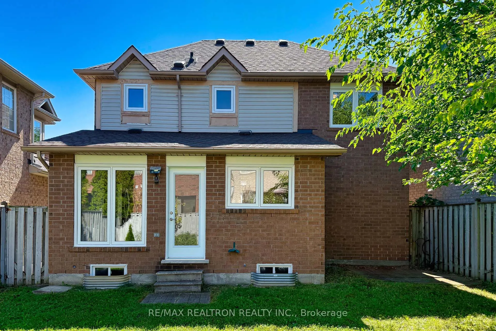 3959 Deepwood Heights