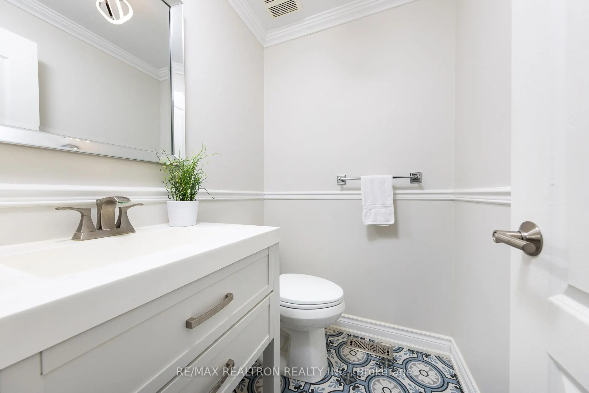 3959 Deepwood Heights