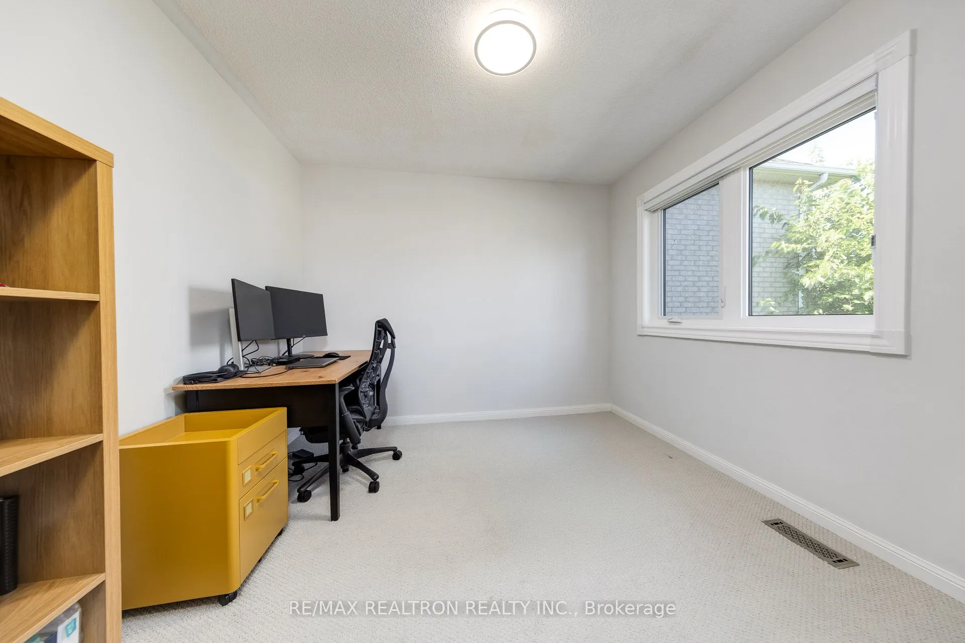 3959 Deepwood Heights
