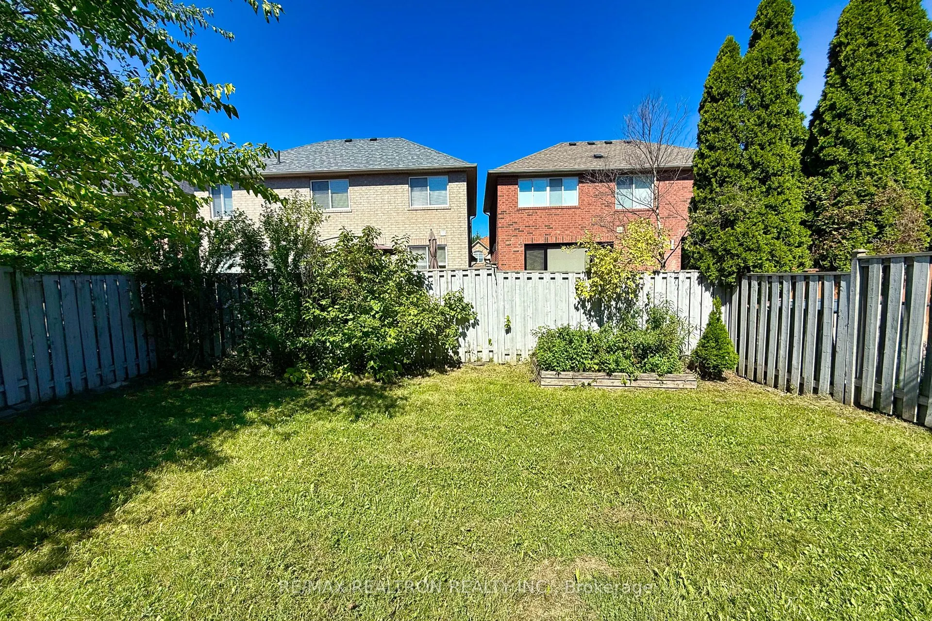3959 Deepwood Heights