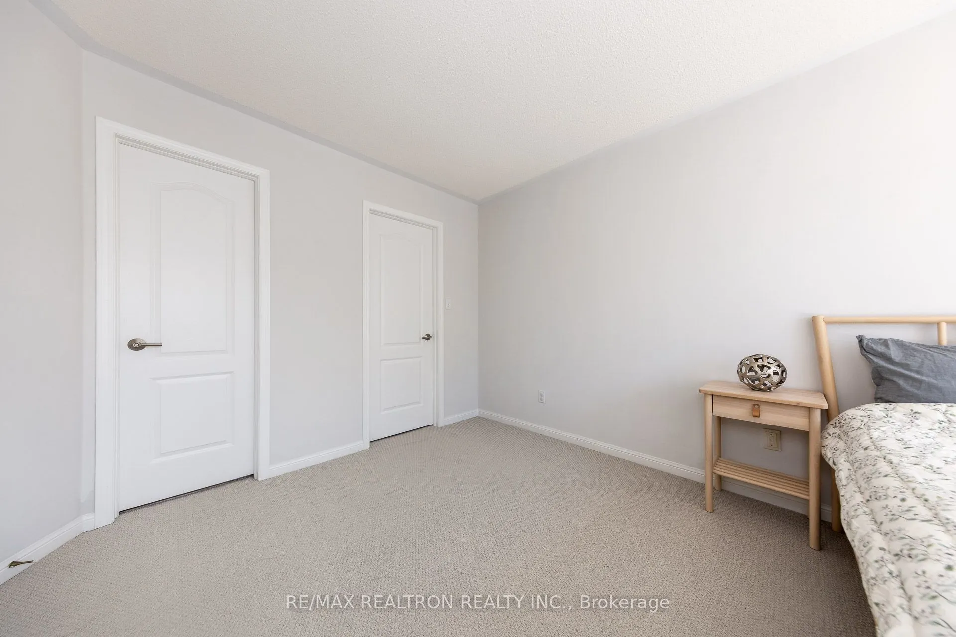 3959 Deepwood Heights