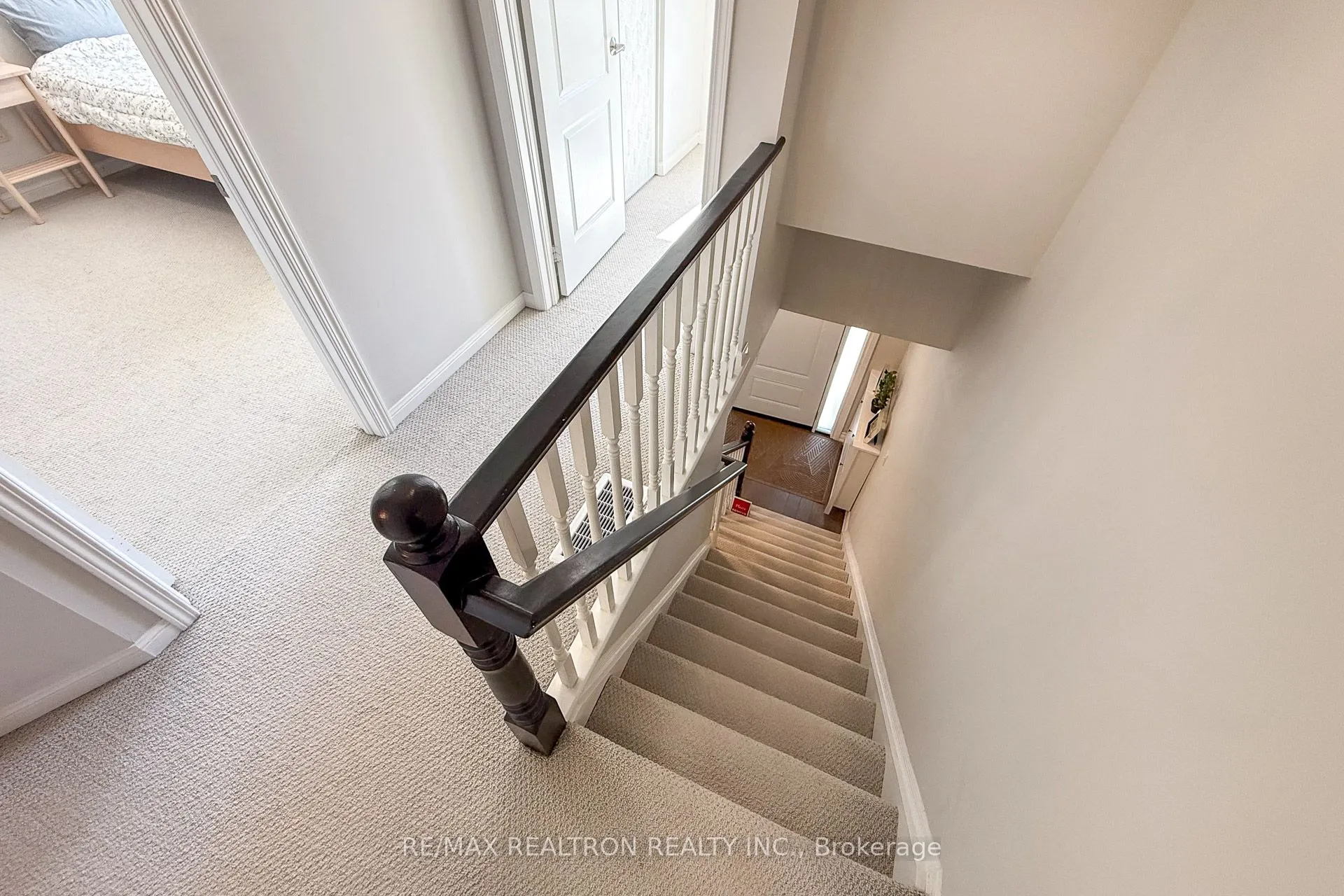 3959 Deepwood Heights