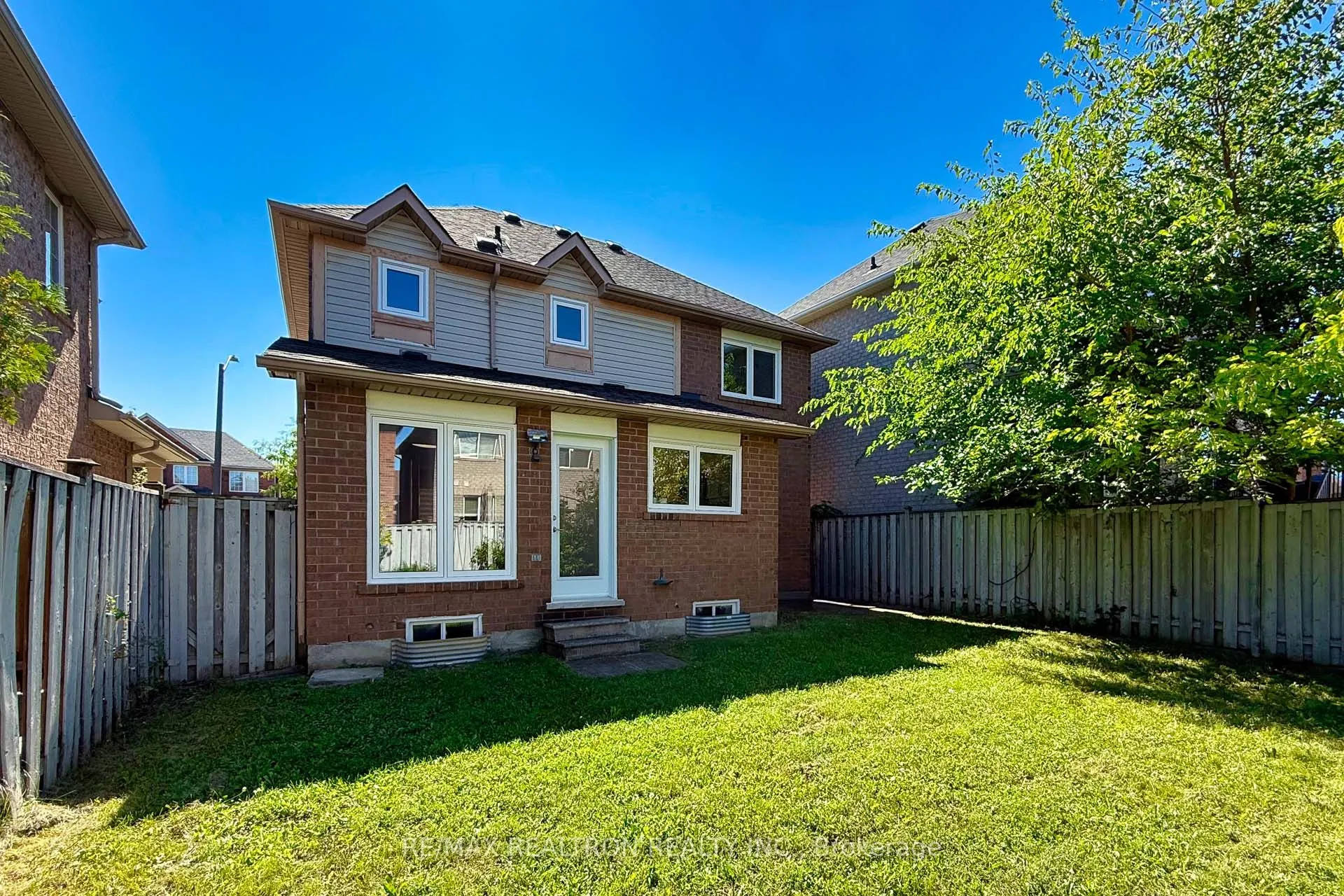 3959 Deepwood Heights