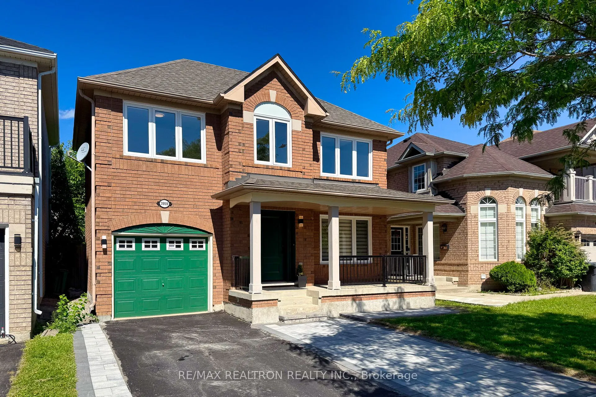 3959 Deepwood Heights