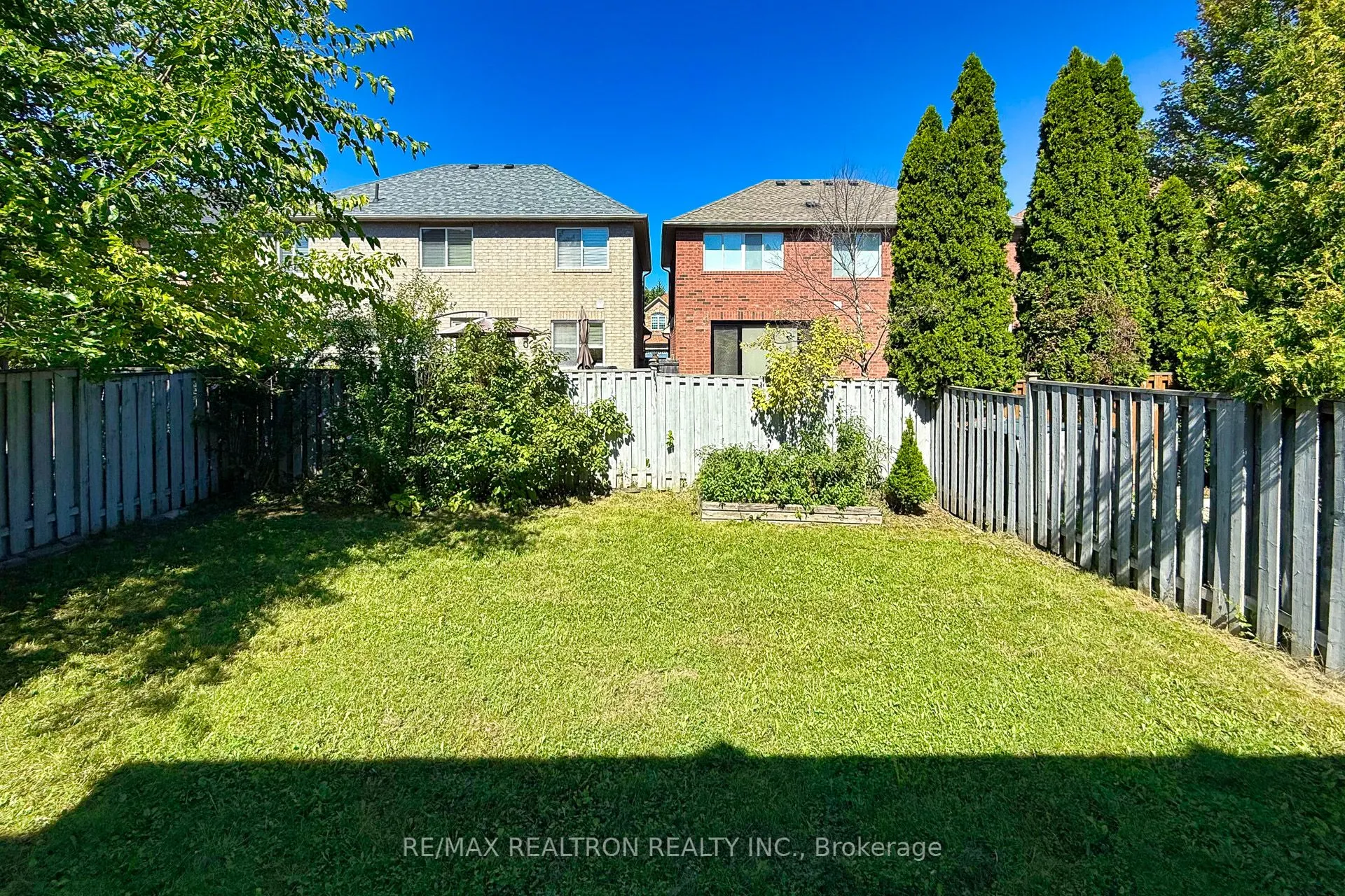 3959 Deepwood Heights