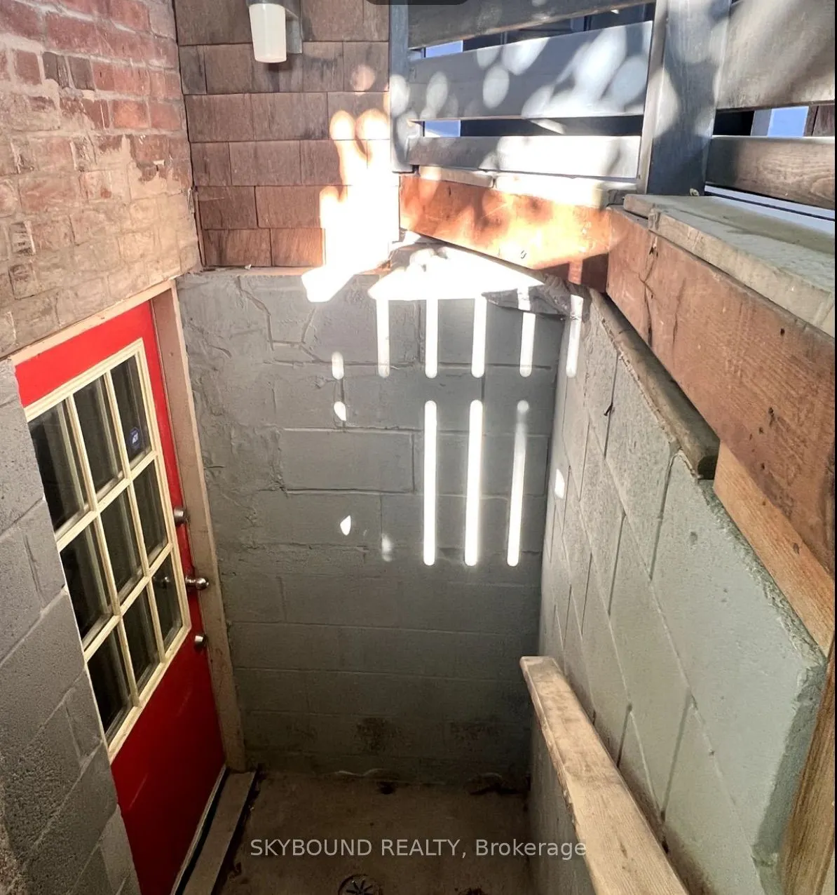 2043 Davenport Road