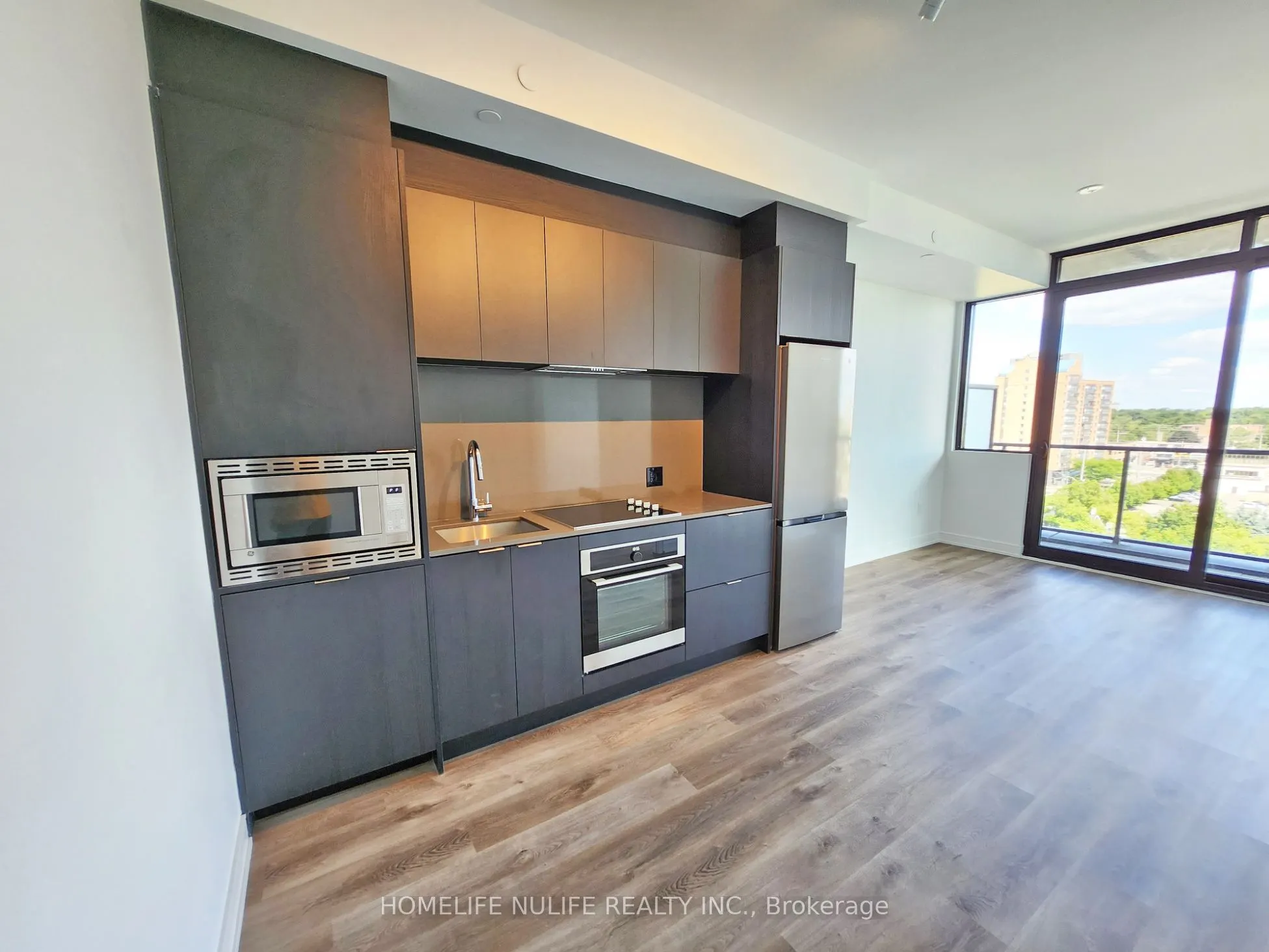 3009 Novar Road, #819